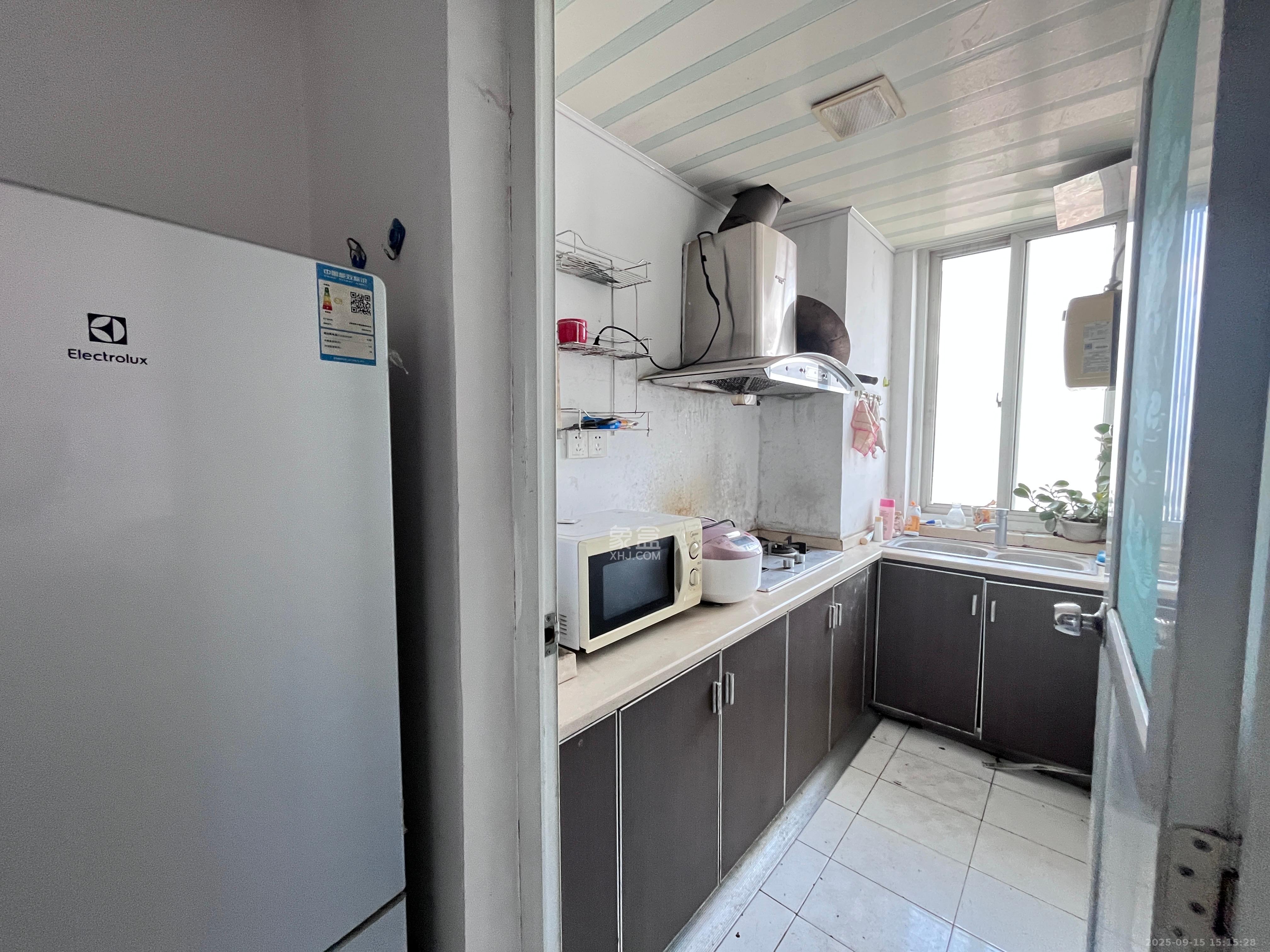 诺亚方舟大厦  1室1厅1卫    1800.0元/月 诺亚方舟大厦  1室1厅1卫    1800.0元/月室内图