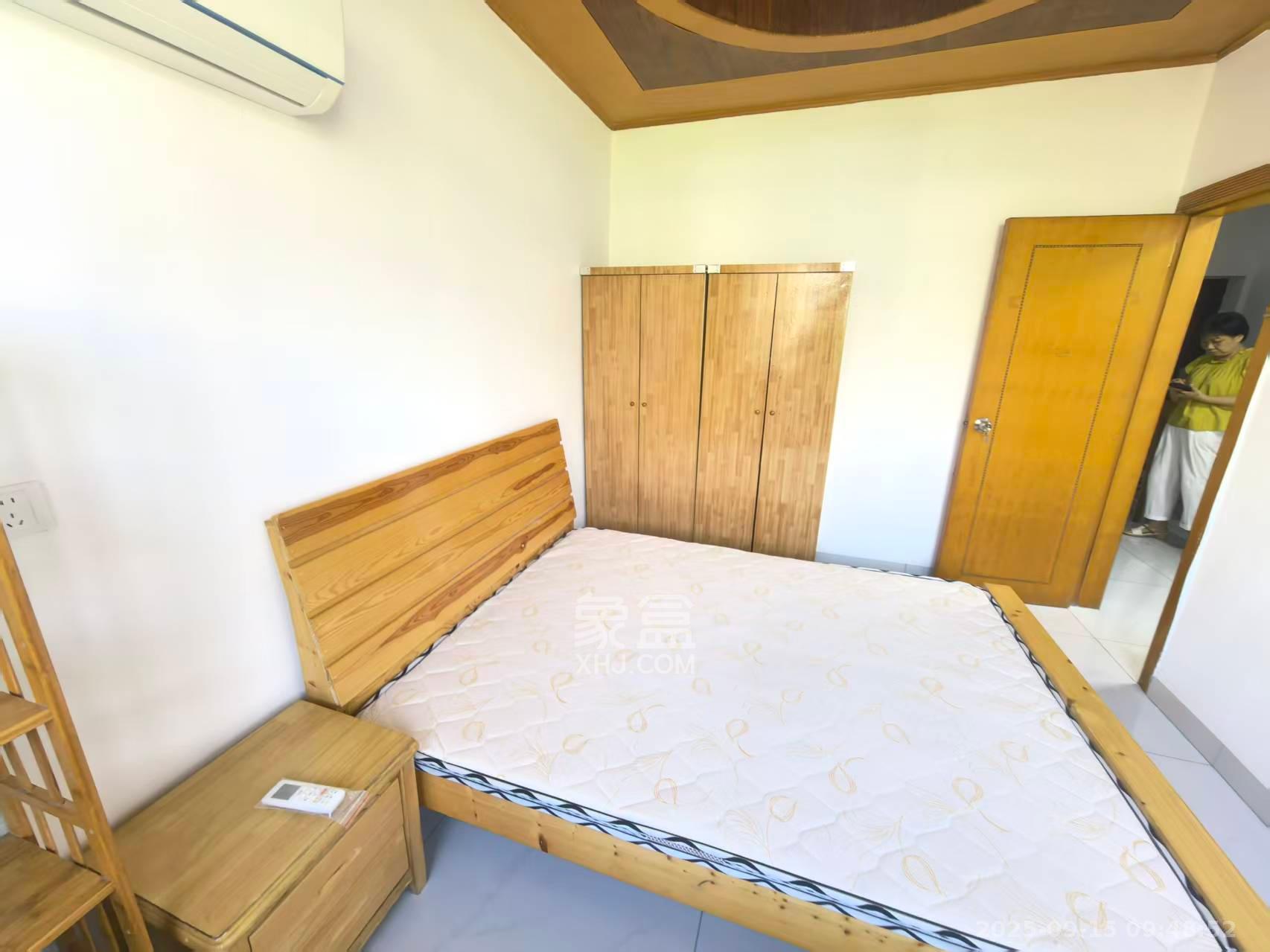 望月湖小区十片  3室2厅1卫    2100.0元/月室内图