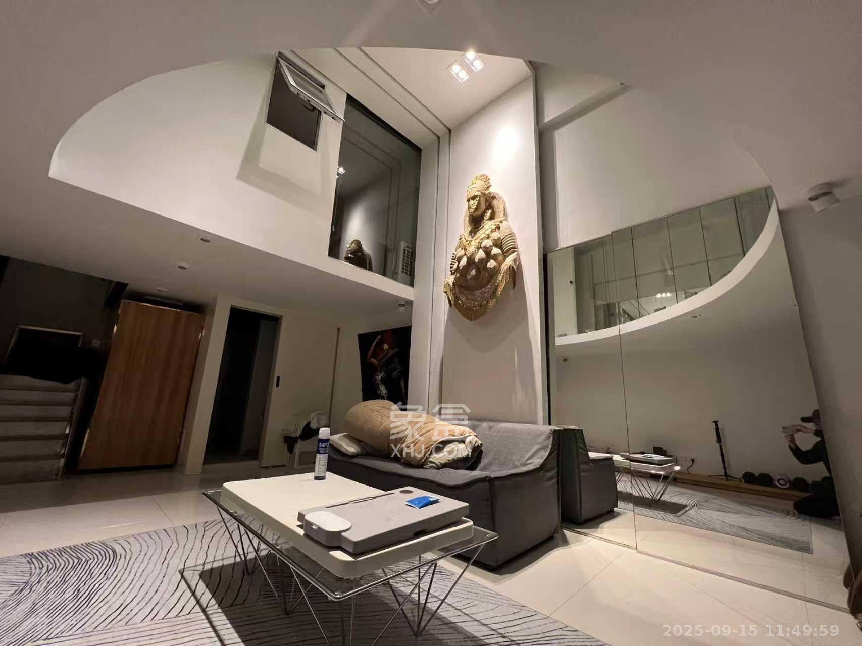 曼哈顿新贵  3室2厅1卫    3600.0元/月 曼哈顿新贵  3室2厅1卫    3600.0元/月