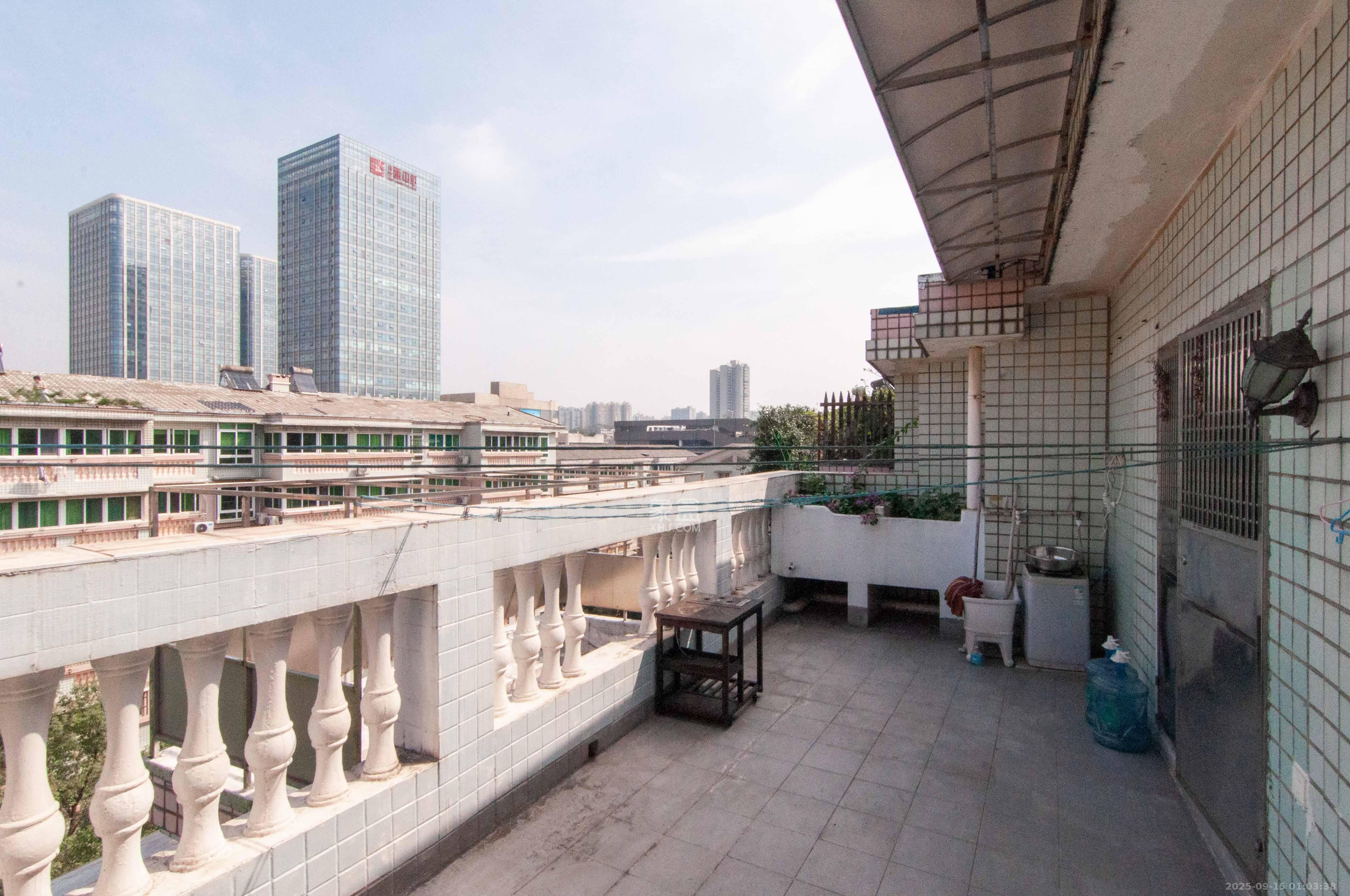 广厦新苑  4室2厅2卫    138.0万其他