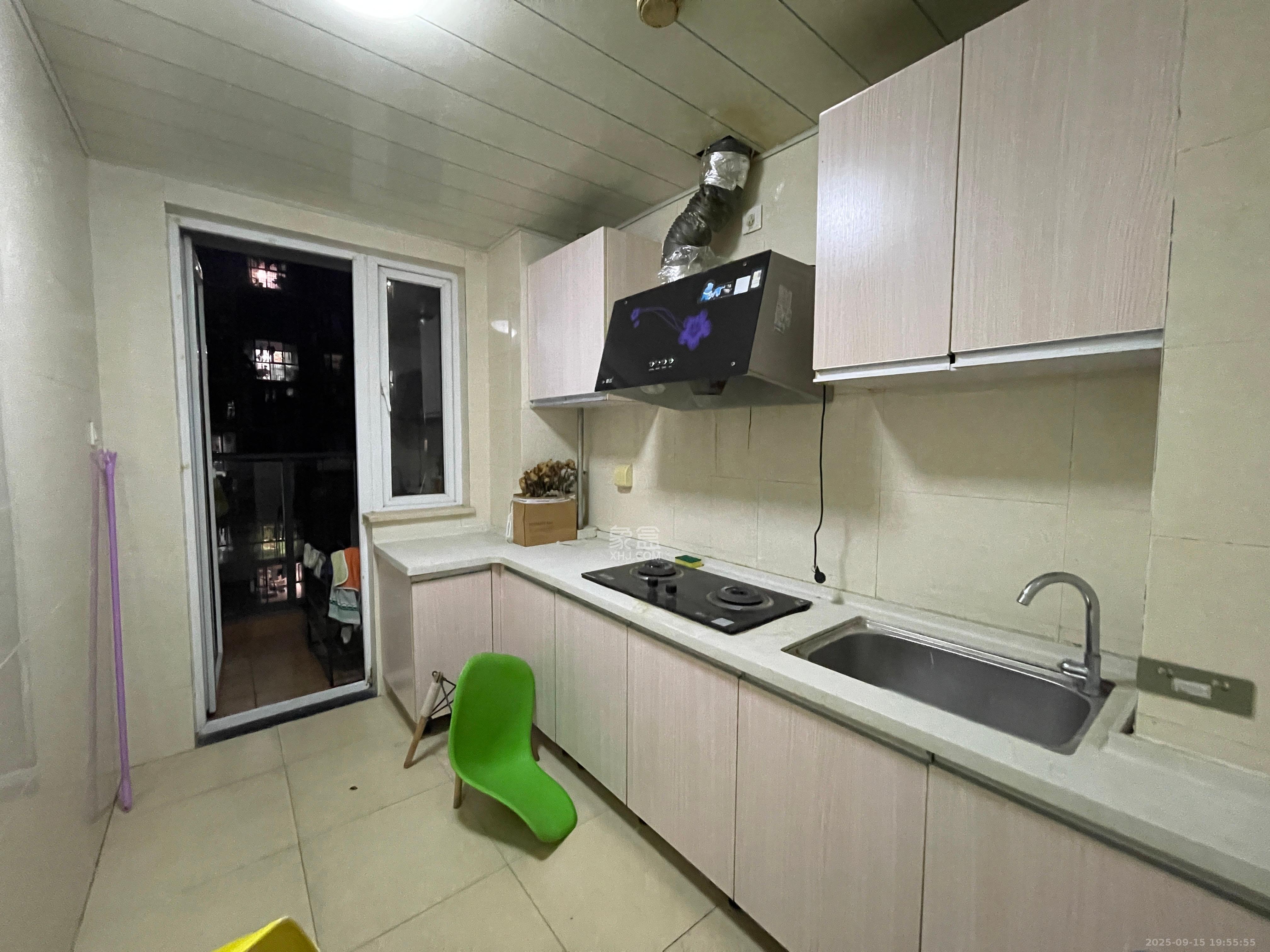 联美品格 4室1厅2卫 1800.0元/月 联美品格 4室1厅2卫 1800.0元/月室内图