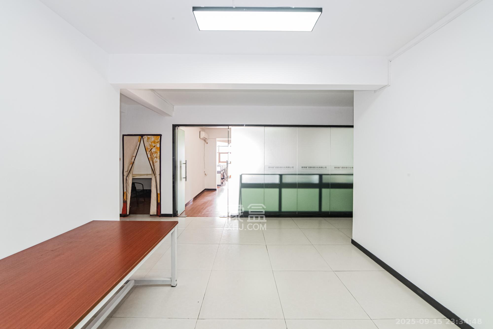 湘江世纪城富湾国际  5室2厅2卫    380.0万 湘江世纪城富湾国际  5室2厅2卫    380.0万