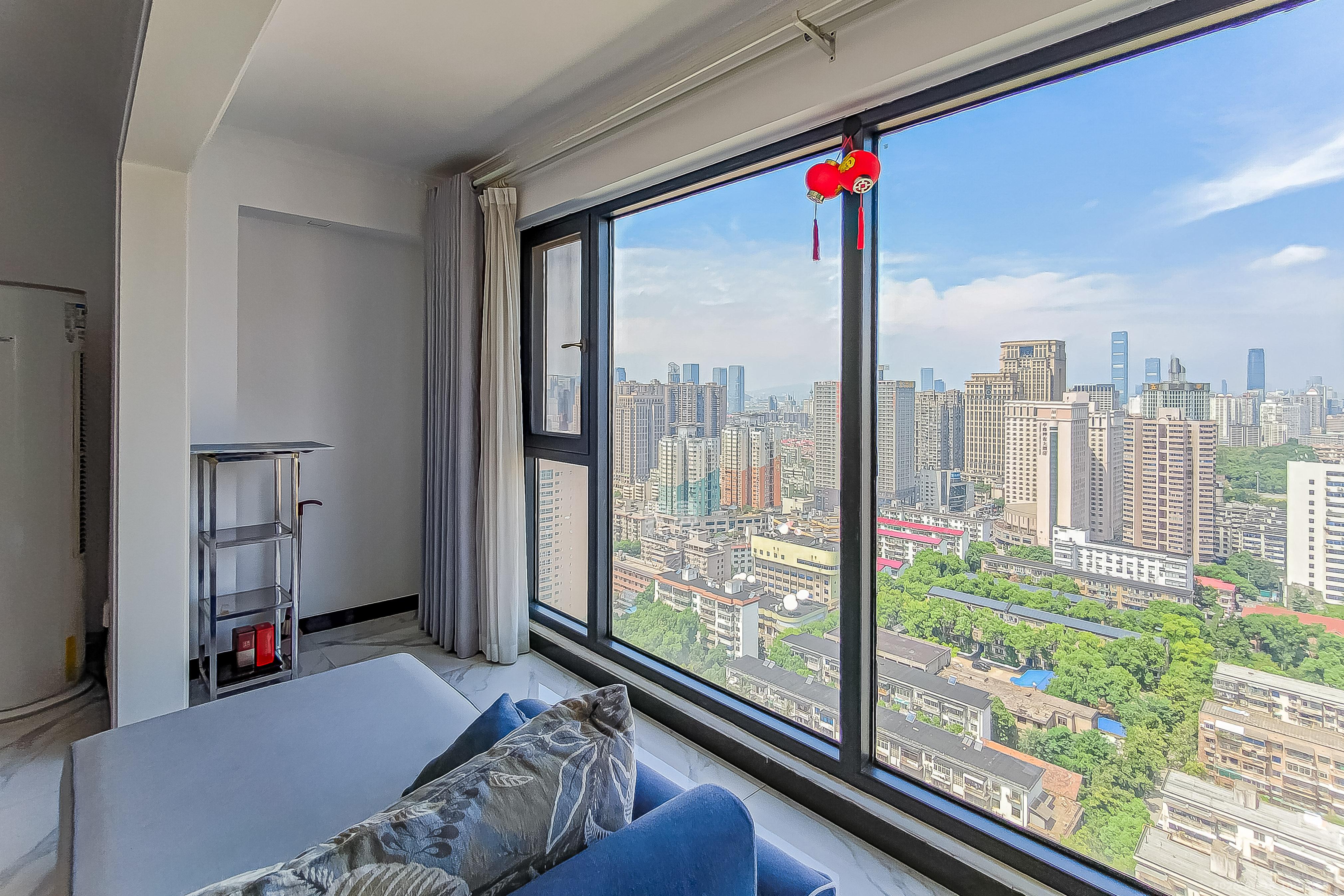 建发中央公园（建发美地）  3室2厅1卫    160.0万阳台