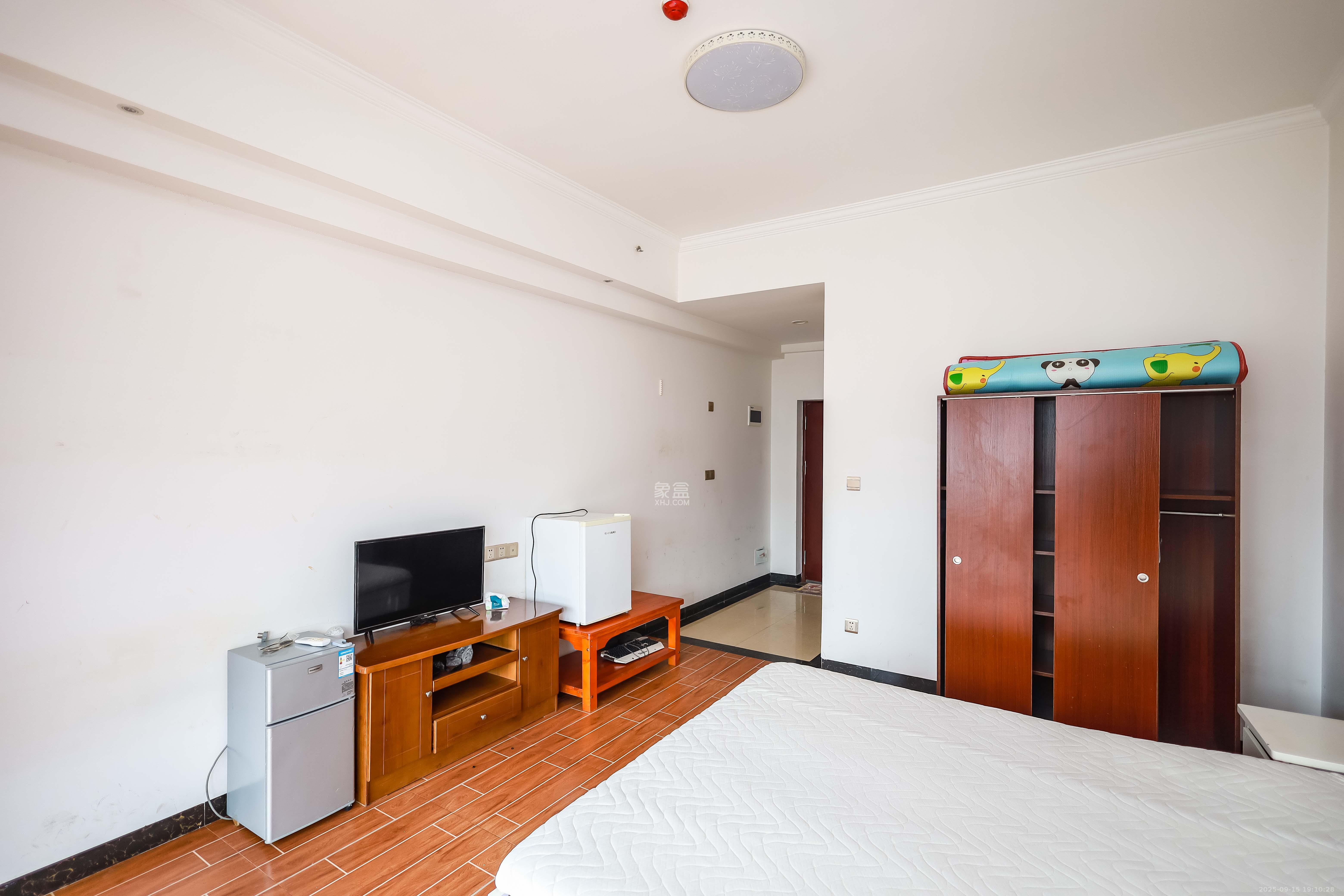 荣盛花语馨苑  1室1厅1卫    19.9万 荣盛花语馨苑  1室1厅1卫    19.9万卧室