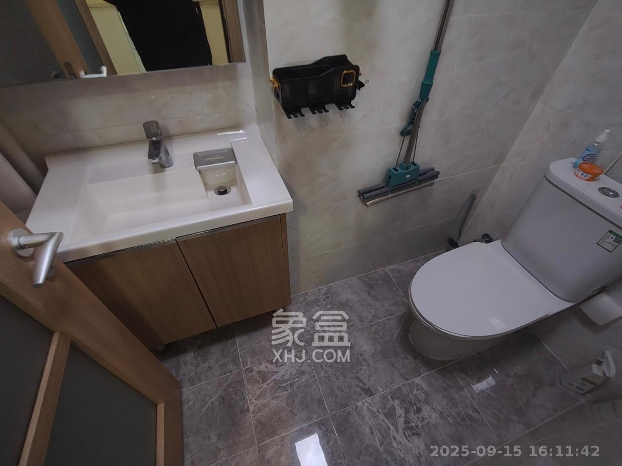 卓越浅水湾  1室1厅1卫    1500.0元/月 卓越浅水湾  1室1厅1卫    1500.0元/月室内图