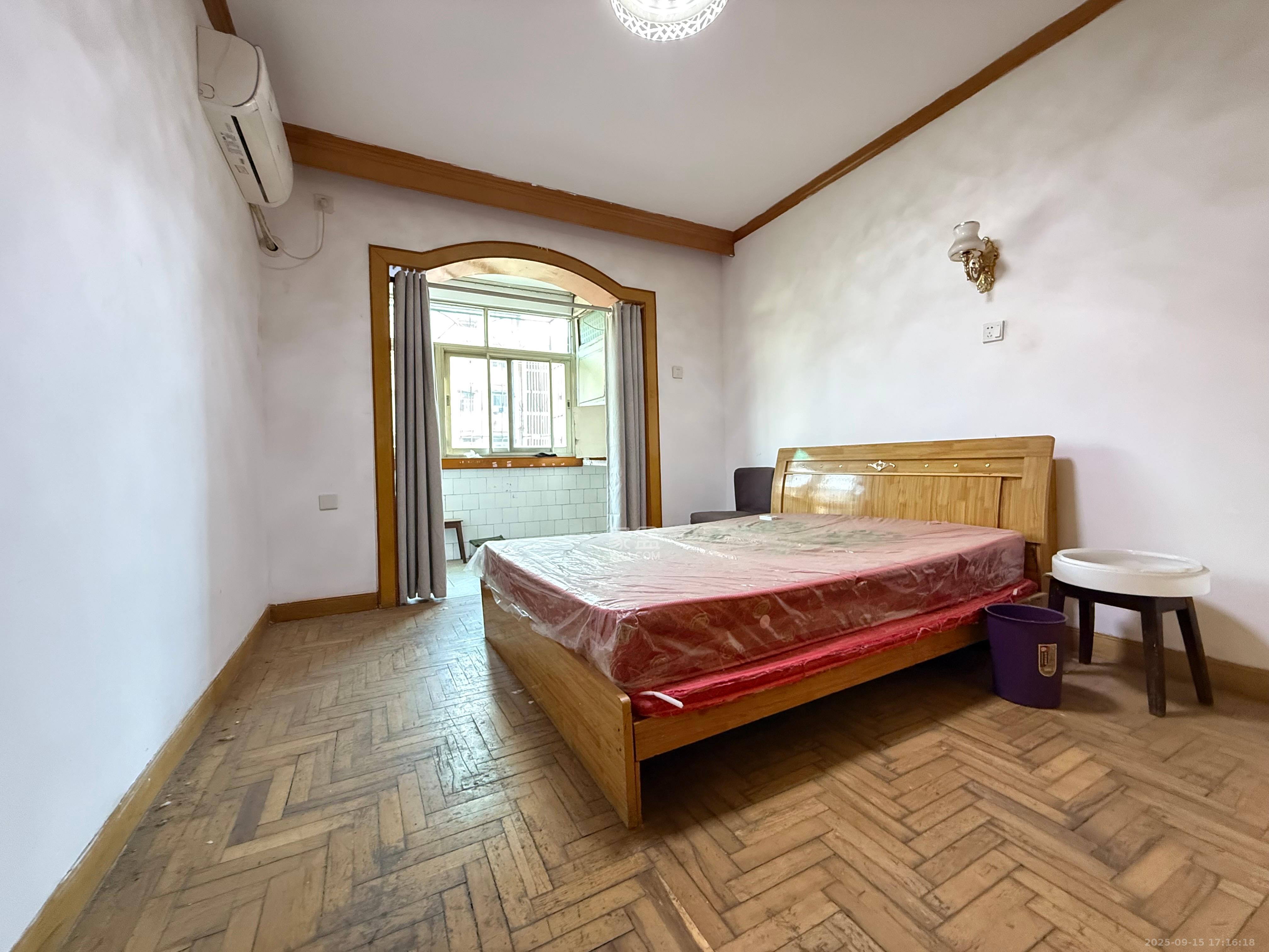 赤岗小区(一二三片) 2室1厅1卫 1300.0元/月 赤岗小区(一二三片) 2室1厅1卫 1300.0元/月室内图