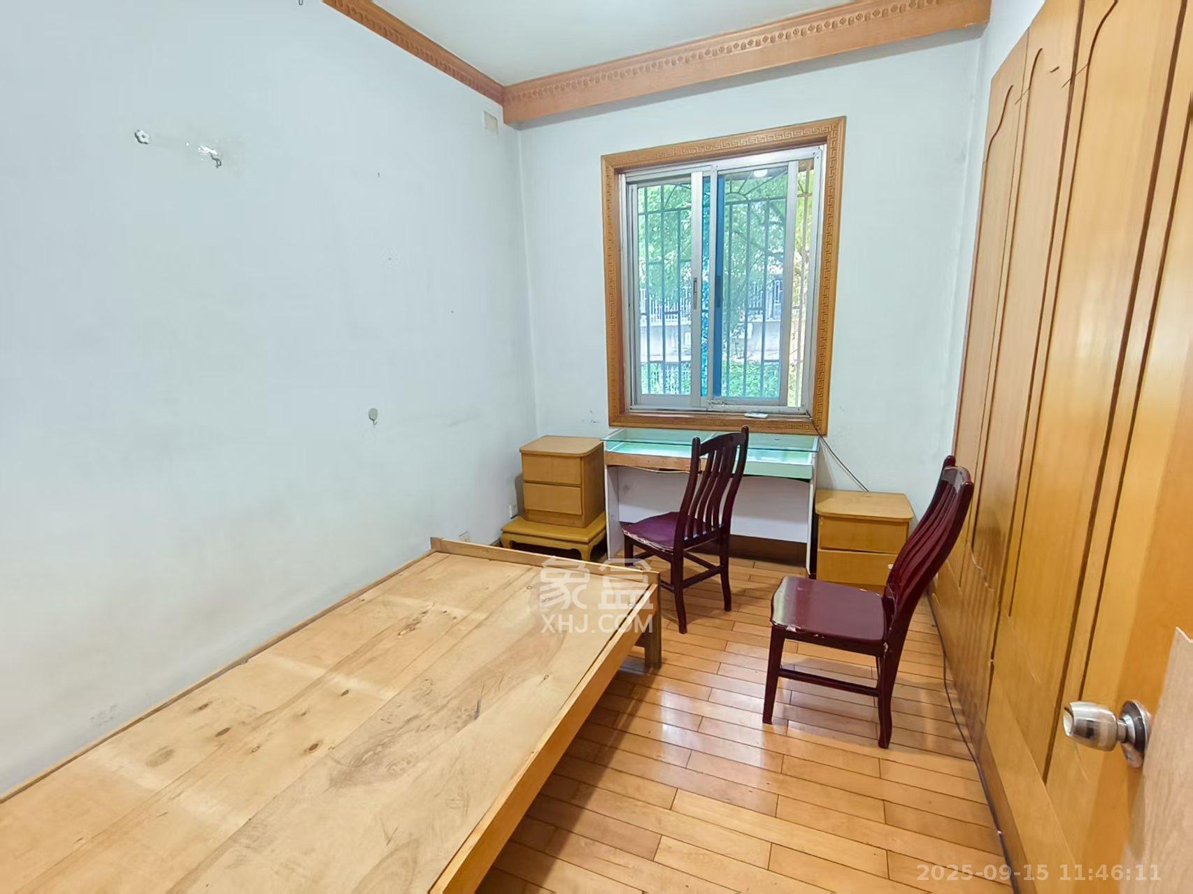 刑警之家  3室2厅2卫    2000.0元/月室内图