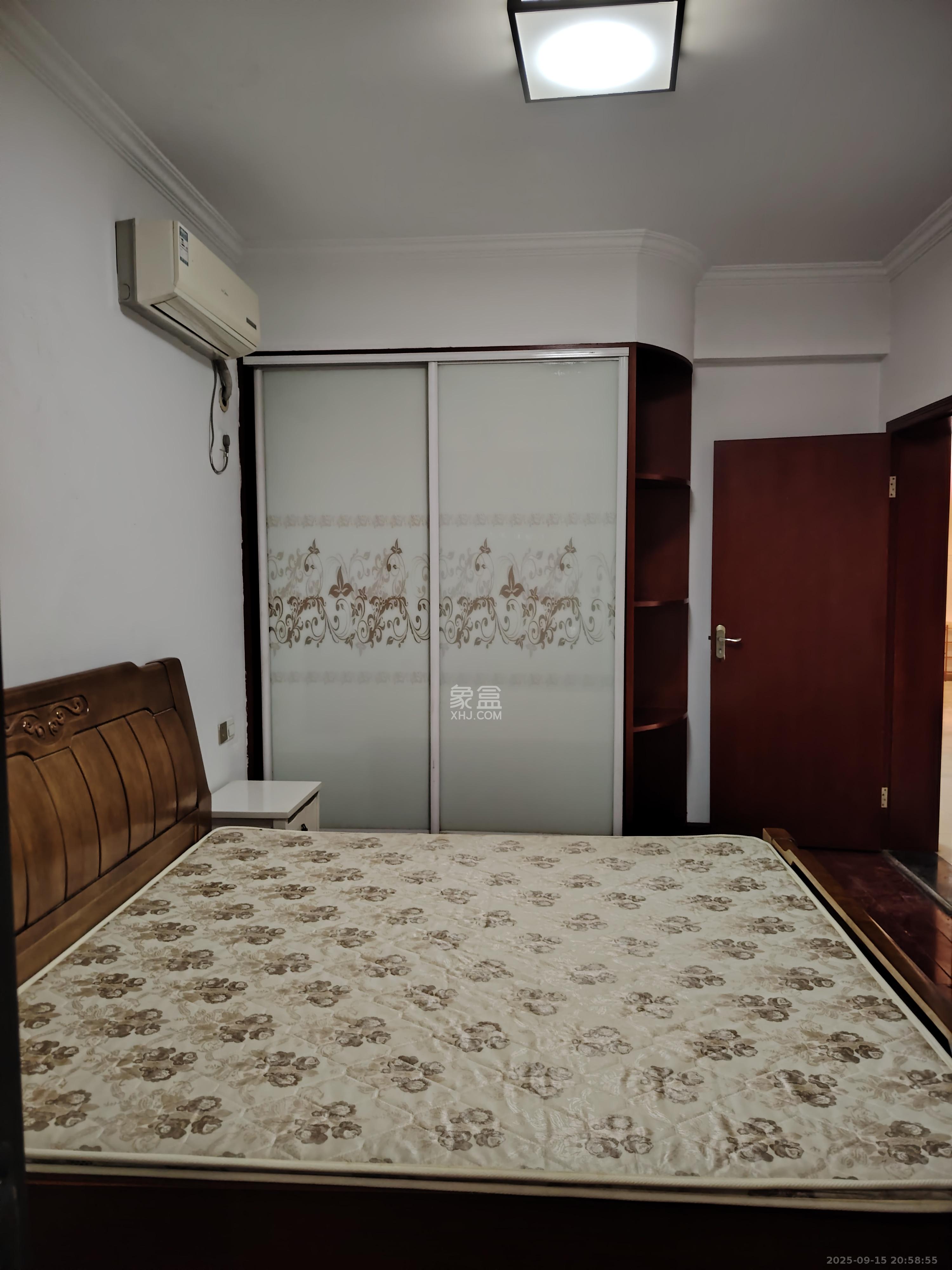 锦绣世纪  1室0厅0卫    2400.0元/月 锦绣世纪  1室0厅0卫    2400.0元/月室内图