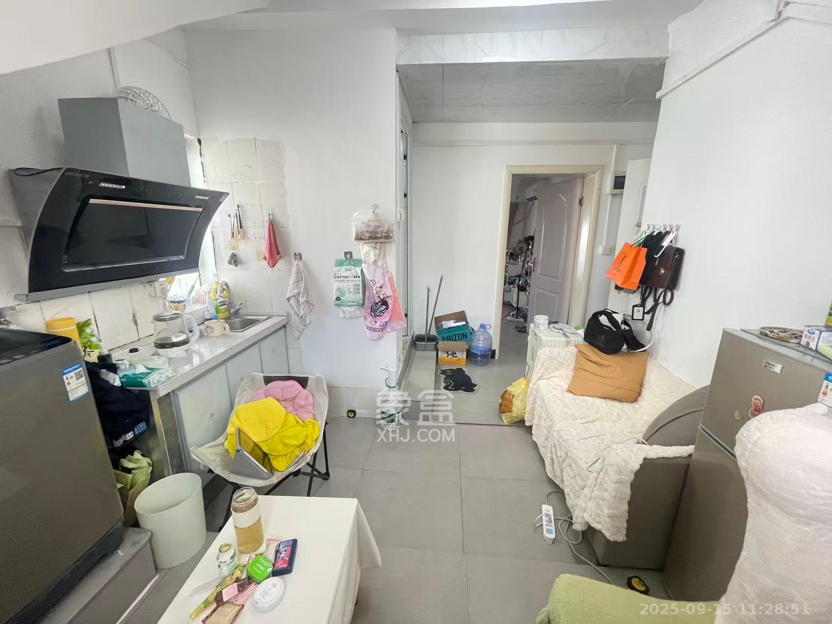 高桥粮油市场（高桥一号小区）  1室1厅1卫    1100.0元/月