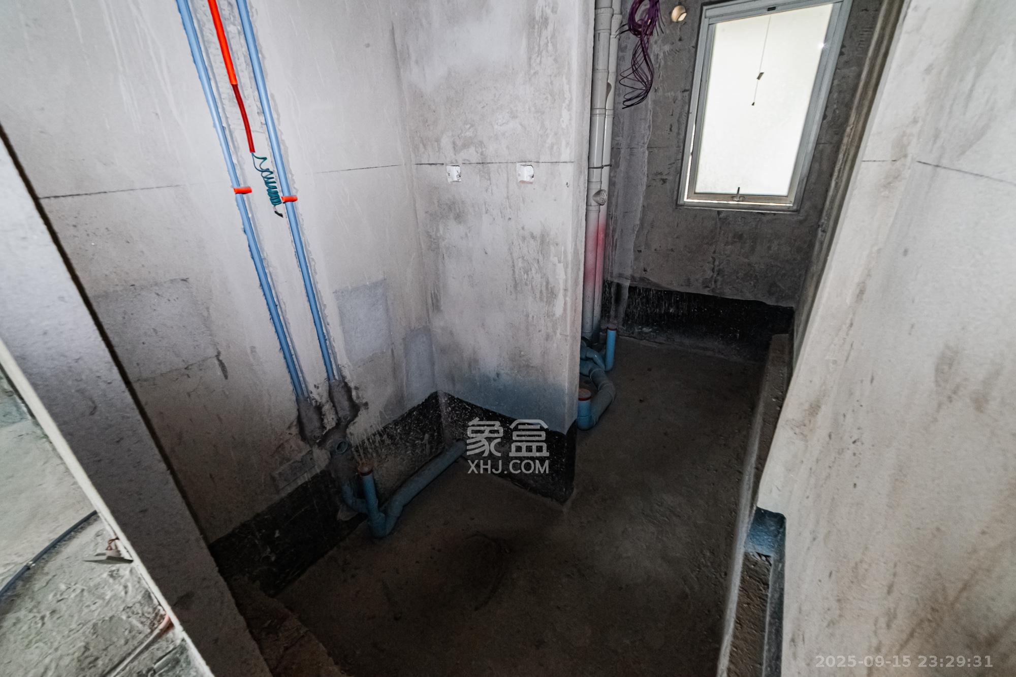 北辰三角洲E7区 4室2厅2卫 236.0万 北辰三角洲E7区 4室2厅2卫 236.0万卫生间