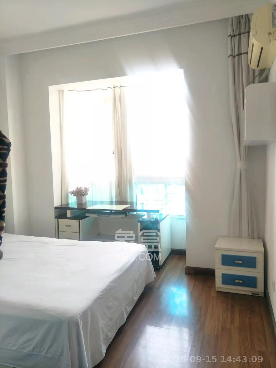 荣鑫家园  3室2厅2卫    1800.0元/月 荣鑫家园  3室2厅2卫    1800.0元/月