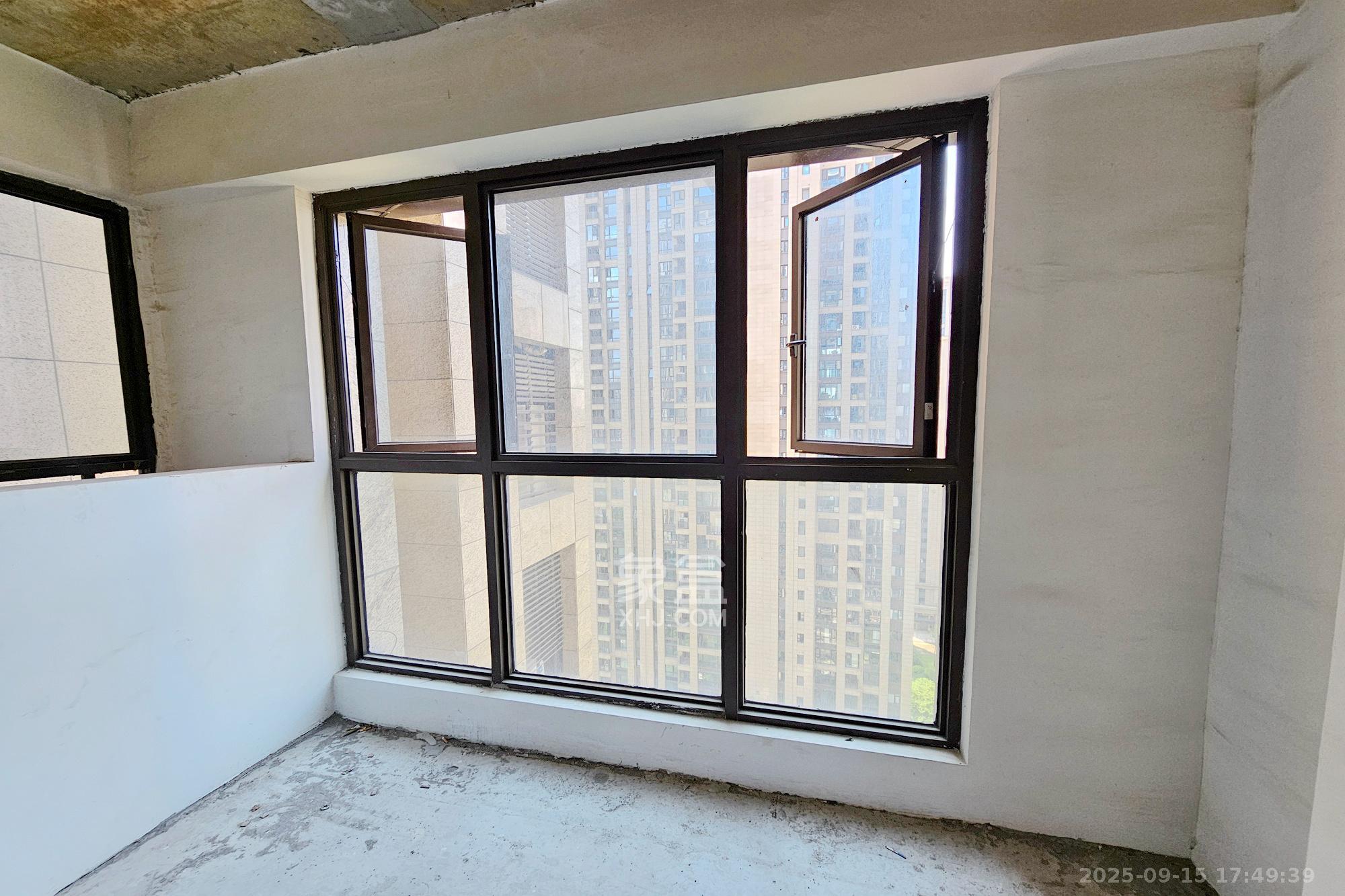 明昇壹城(明昇时代广场)二期  3室2厅2卫    145.0万 明昇壹城(明昇时代广场)二期  3室2厅2卫    145.0万其他