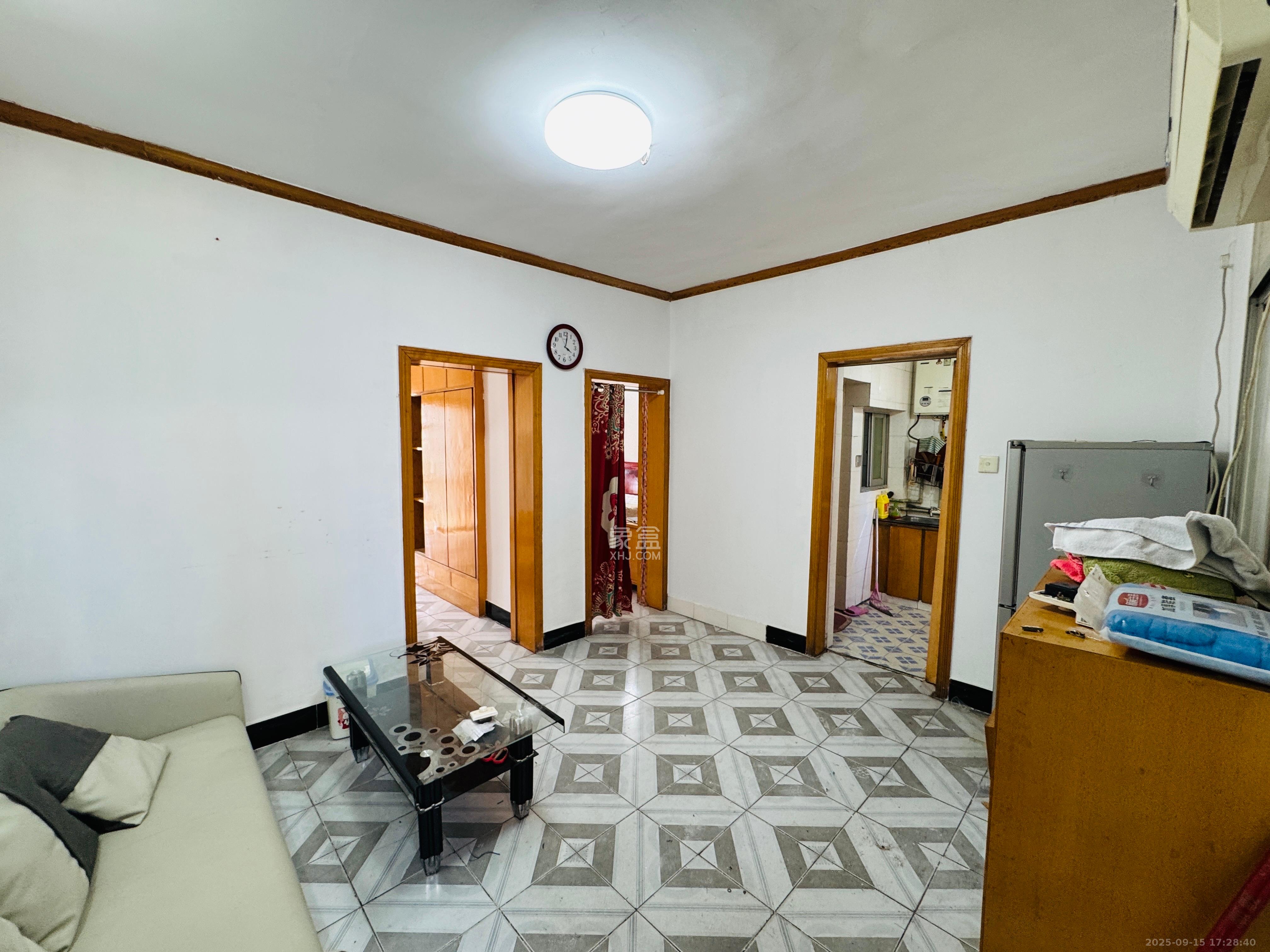 书院路电梯厂宿舍(宝塔山) 2室1厅1卫 1200.0元/月 书院路电梯厂宿舍(宝塔山) 2室1厅1卫 1200.0元/月室内图