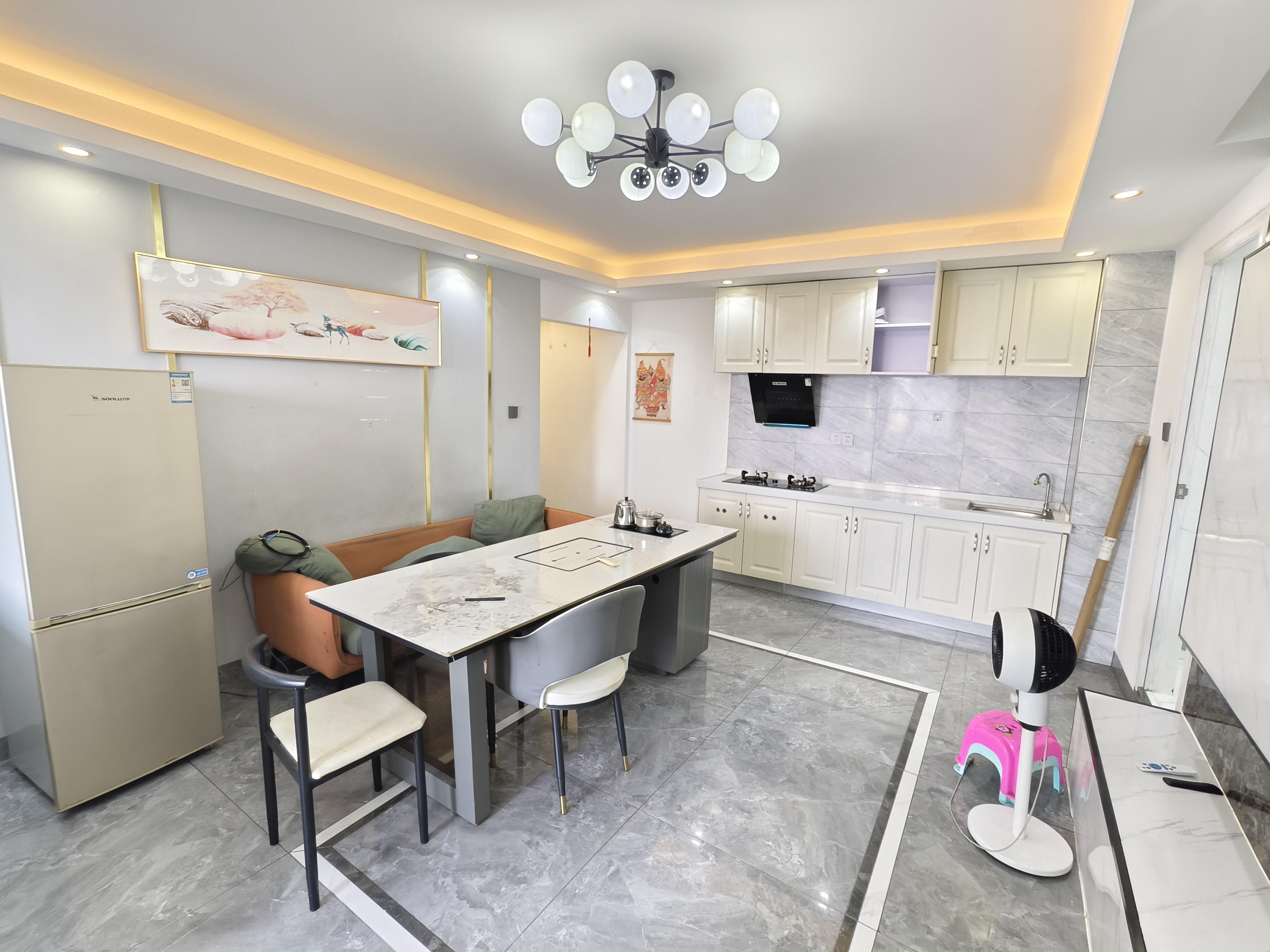 国森大厦 3室1厅1卫 2100.0元/月 国森大厦 3室1厅1卫 2100.0元/月室内图