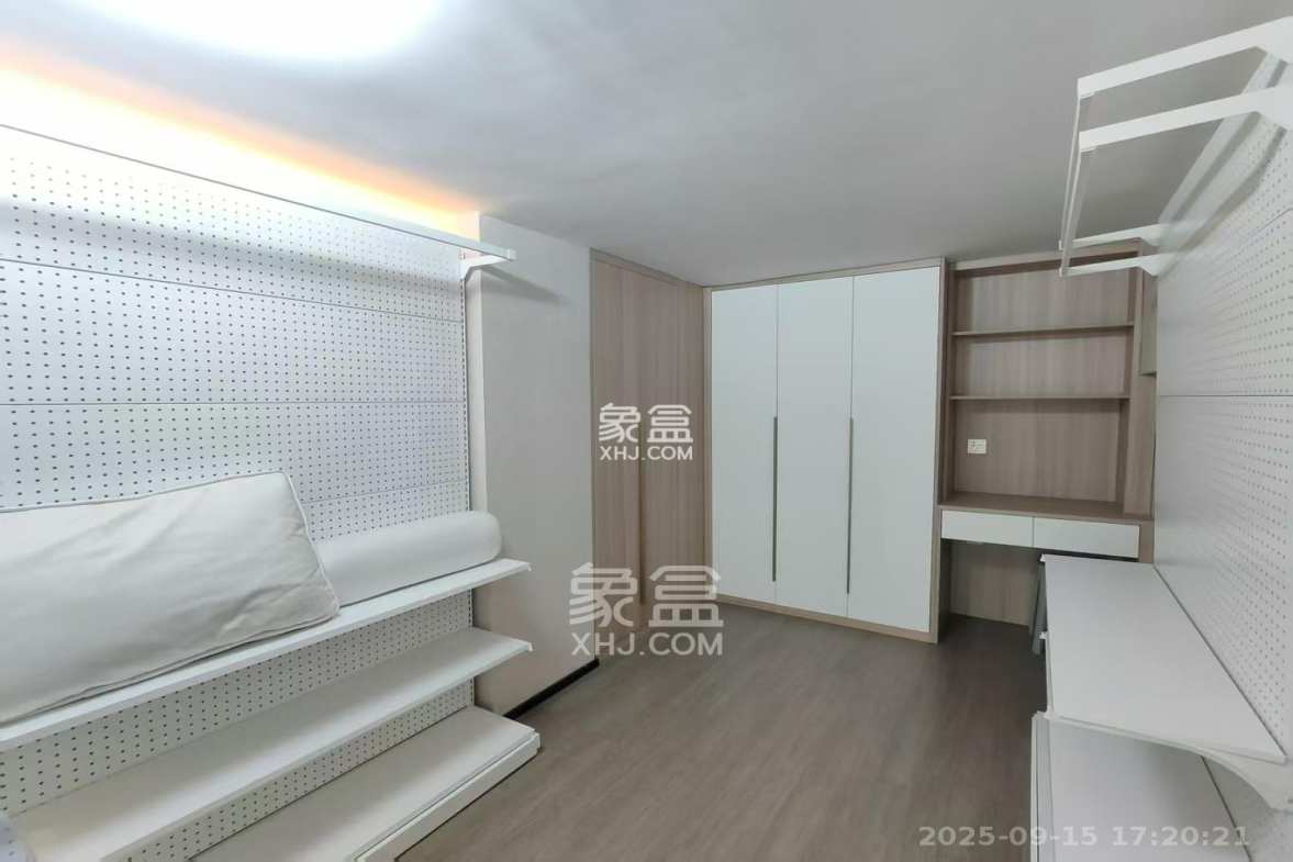 中一鲲出(鲲鹏府) 2室1厅1卫 2400.0元/月 中一鲲出(鲲鹏府) 2室1厅1卫 2400.0元/月室内图