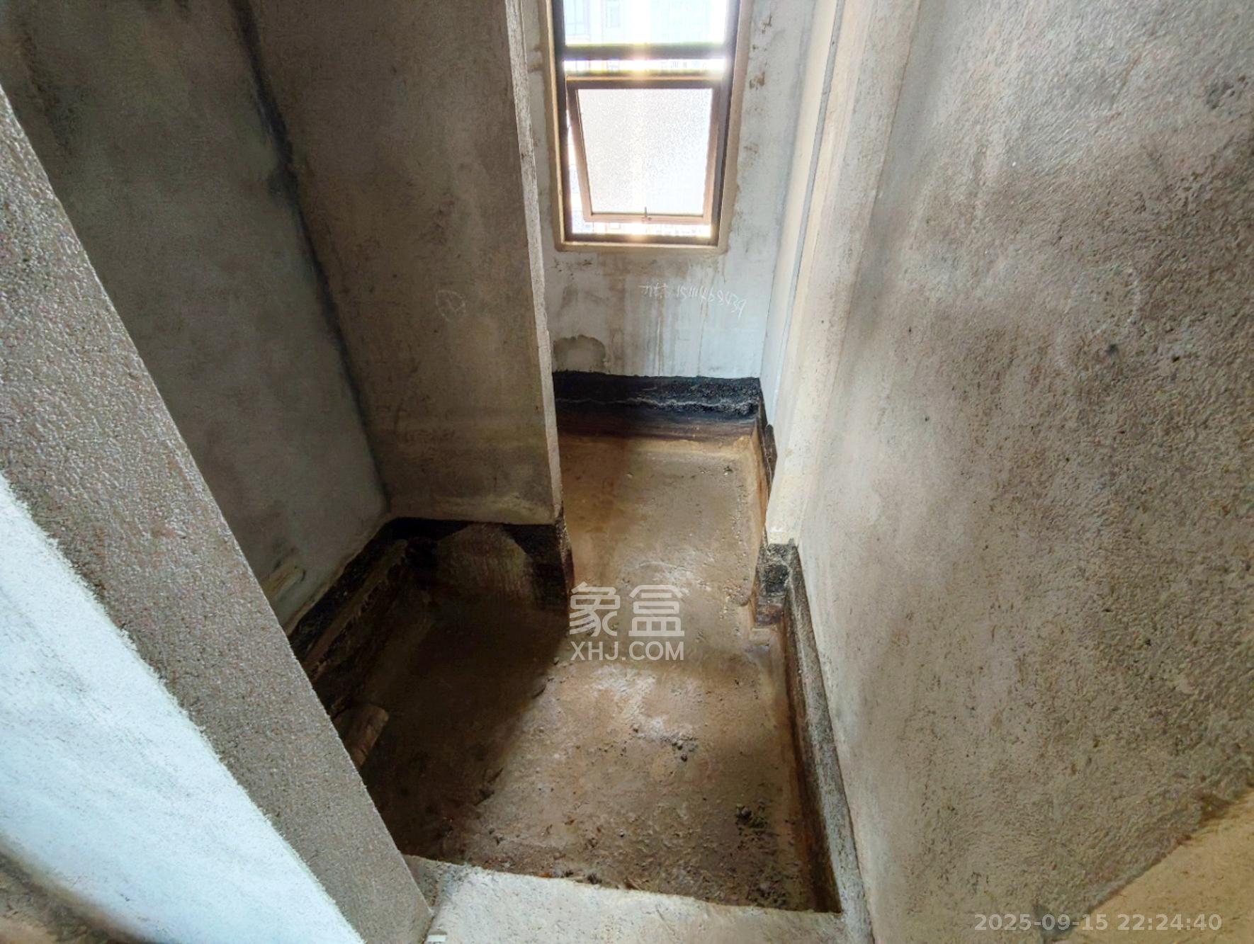 润和滨江府  4室2厅2卫    115.0万 润和滨江府  4室2厅2卫    115.0万卫生间