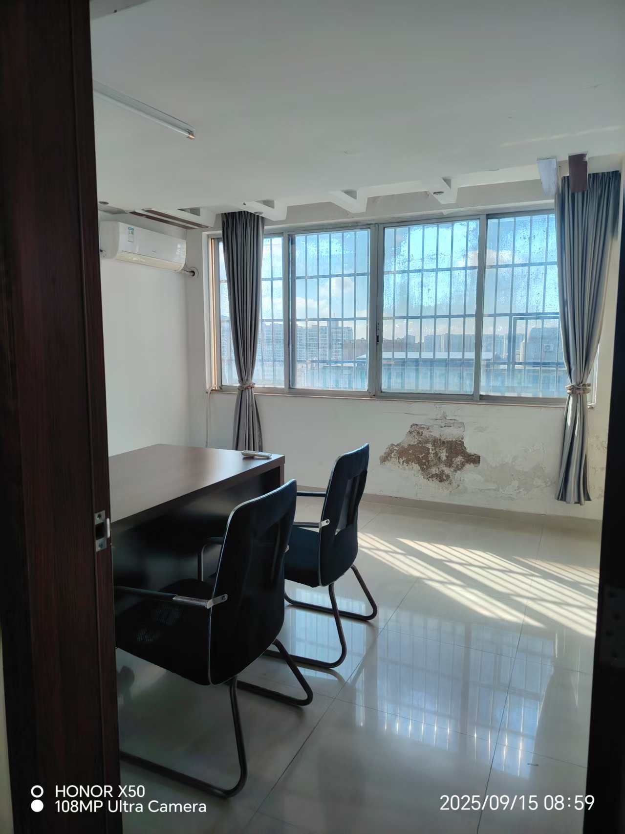 金茂大厦  4室2厅2卫    3200.0元/月室内图