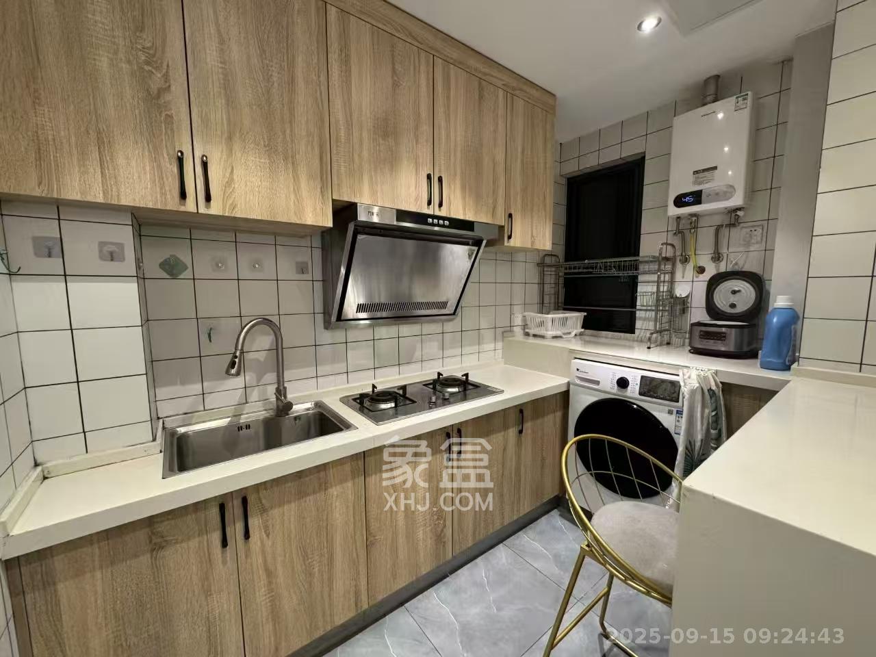 欧亚达国际广场 2室1厅1卫 2300.0元/月 欧亚达国际广场 2室1厅1卫 2300.0元/月室内图