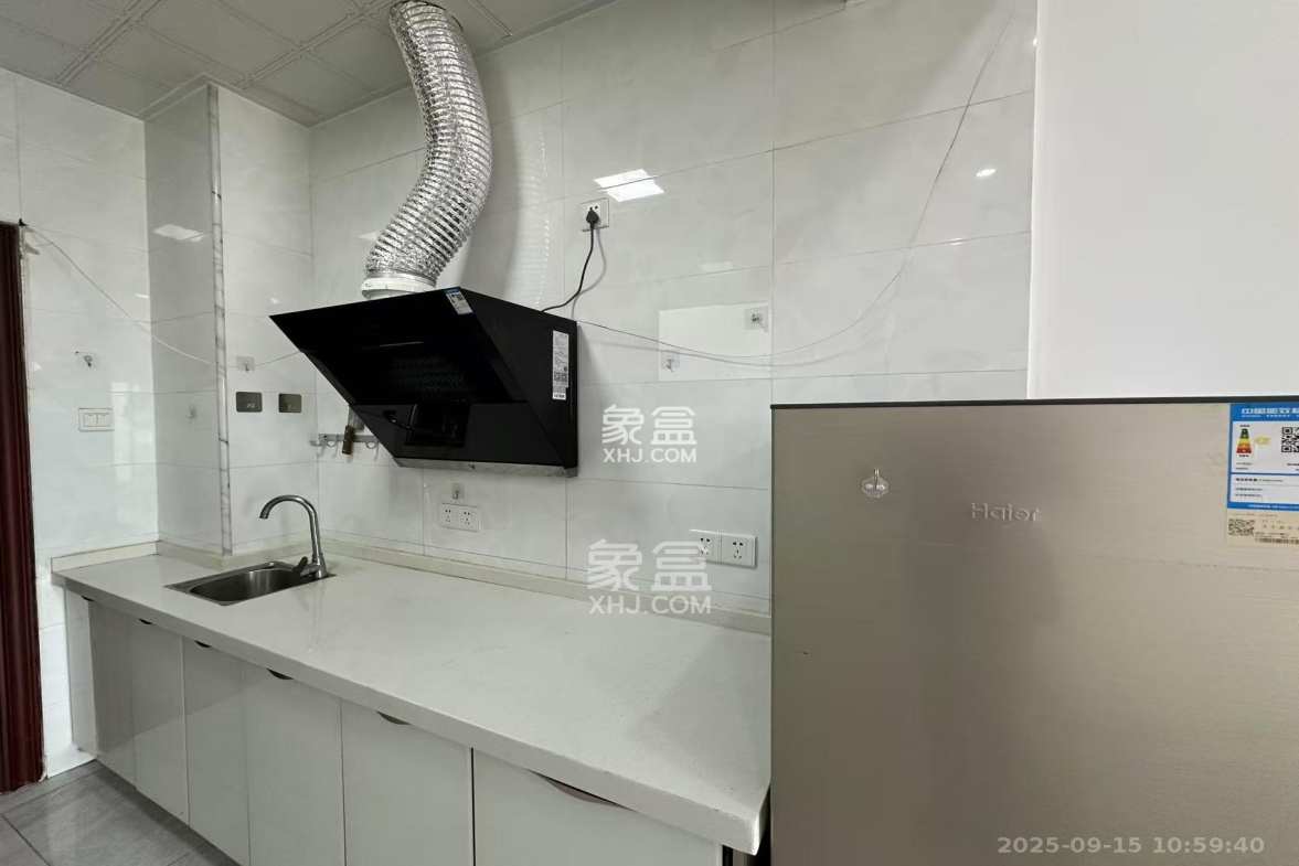 高升时代广场(冠铭商务中心) 1室1厅1卫 1300.0元/月 高升时代广场(冠铭商务中心) 1室1厅1卫 1300.0元/月室内图