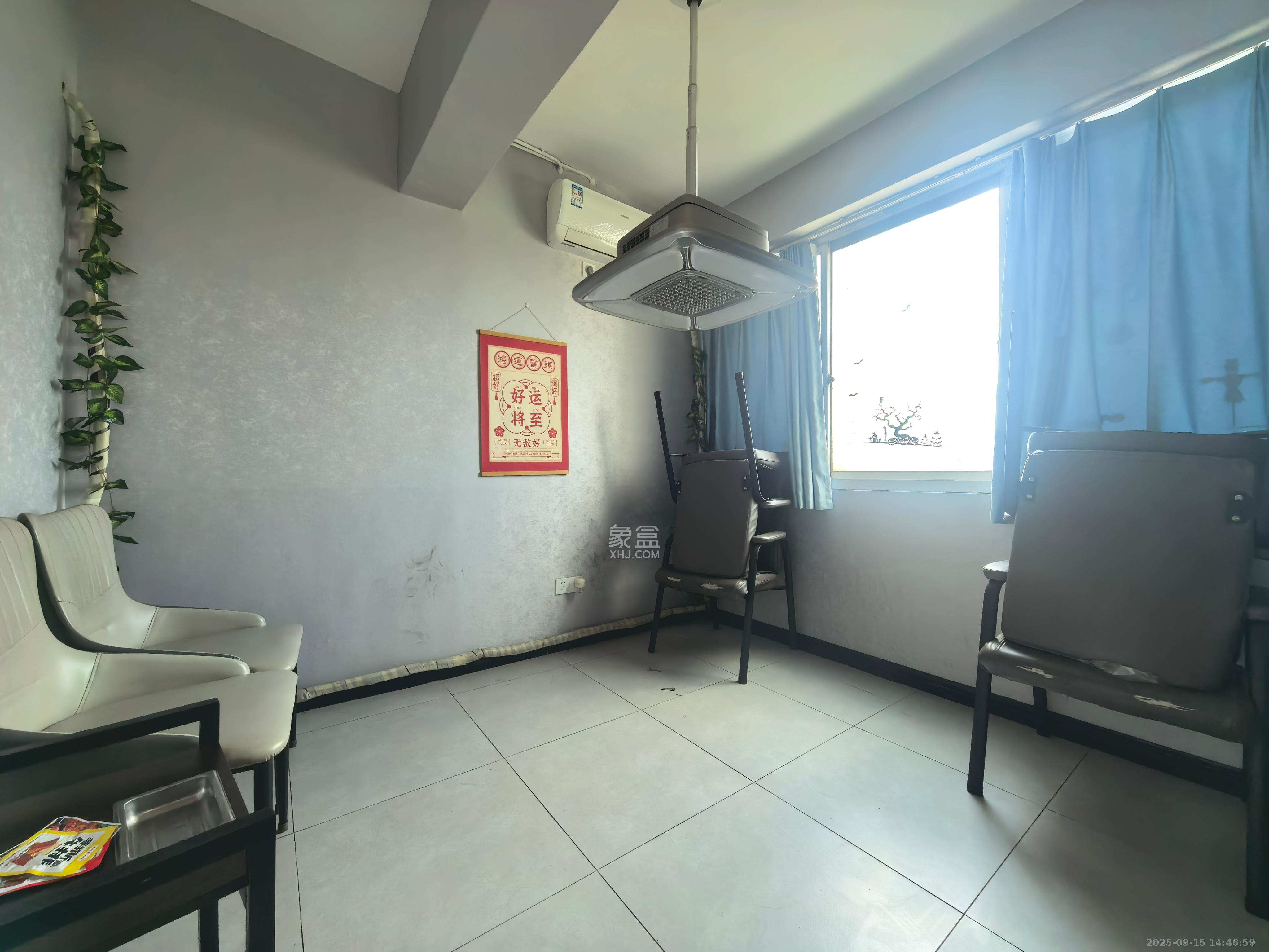 兴威名座  3室2厅1卫    4200.0元/月室内图