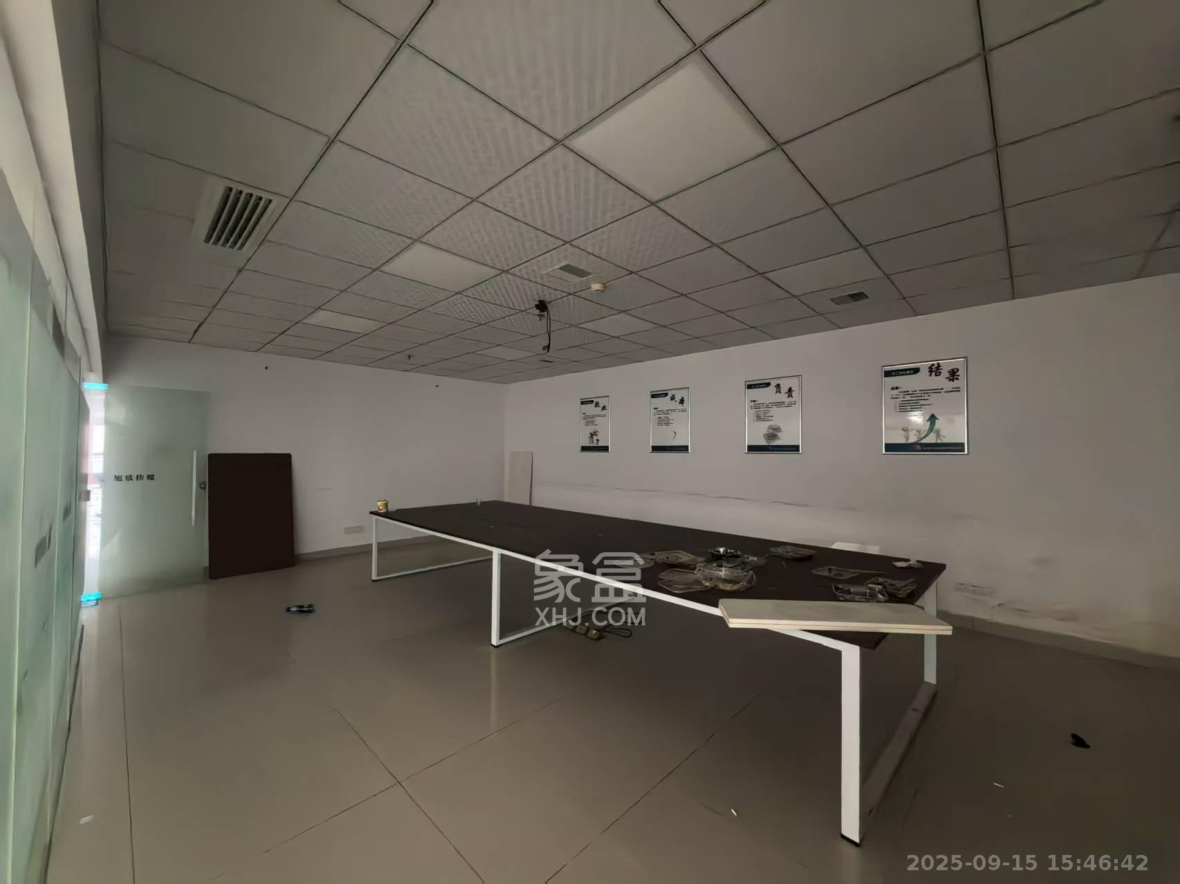 新长海广场   500.0㎡      20000.0元/月室内图