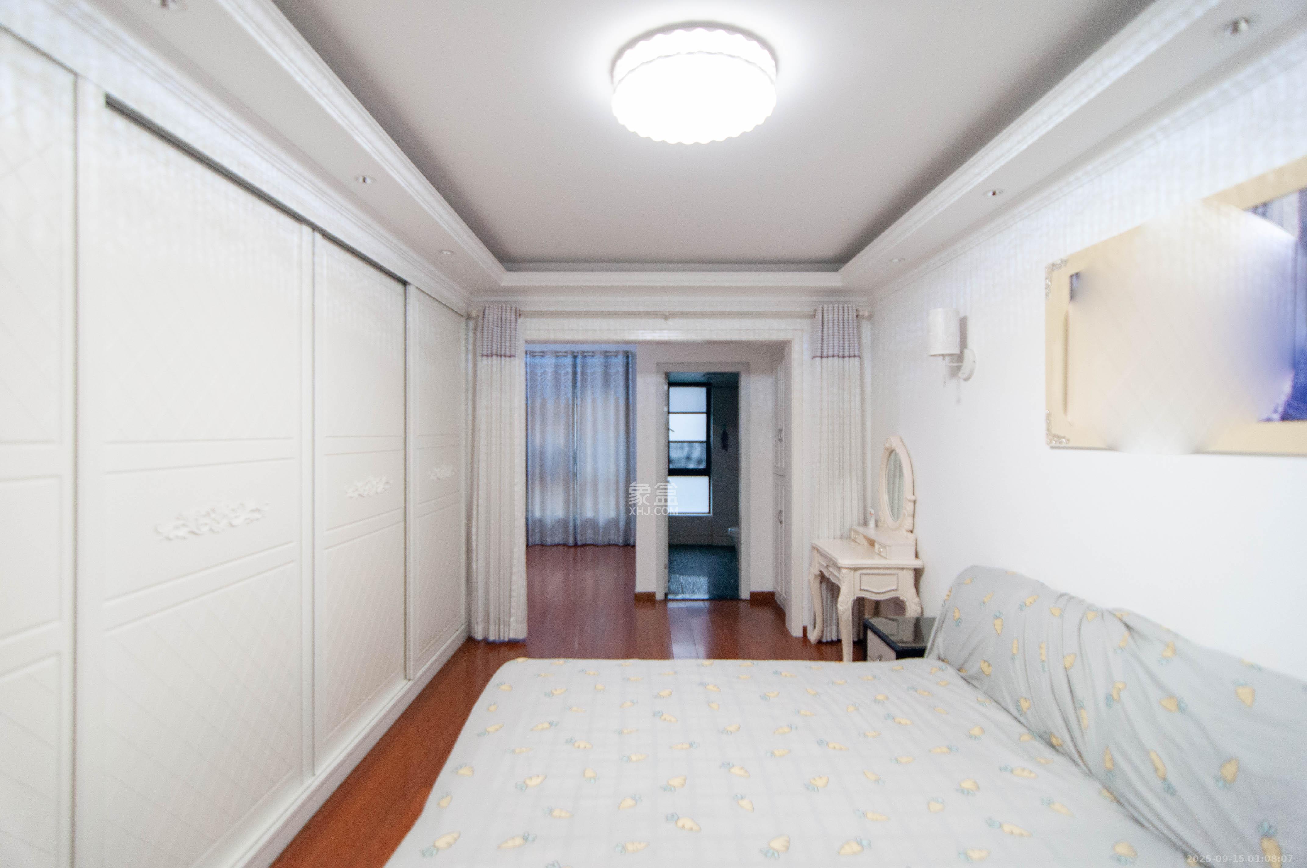 达美D6区 4室2厅3卫 190.0万 达美D6区 4室2厅3卫 190.0万其他