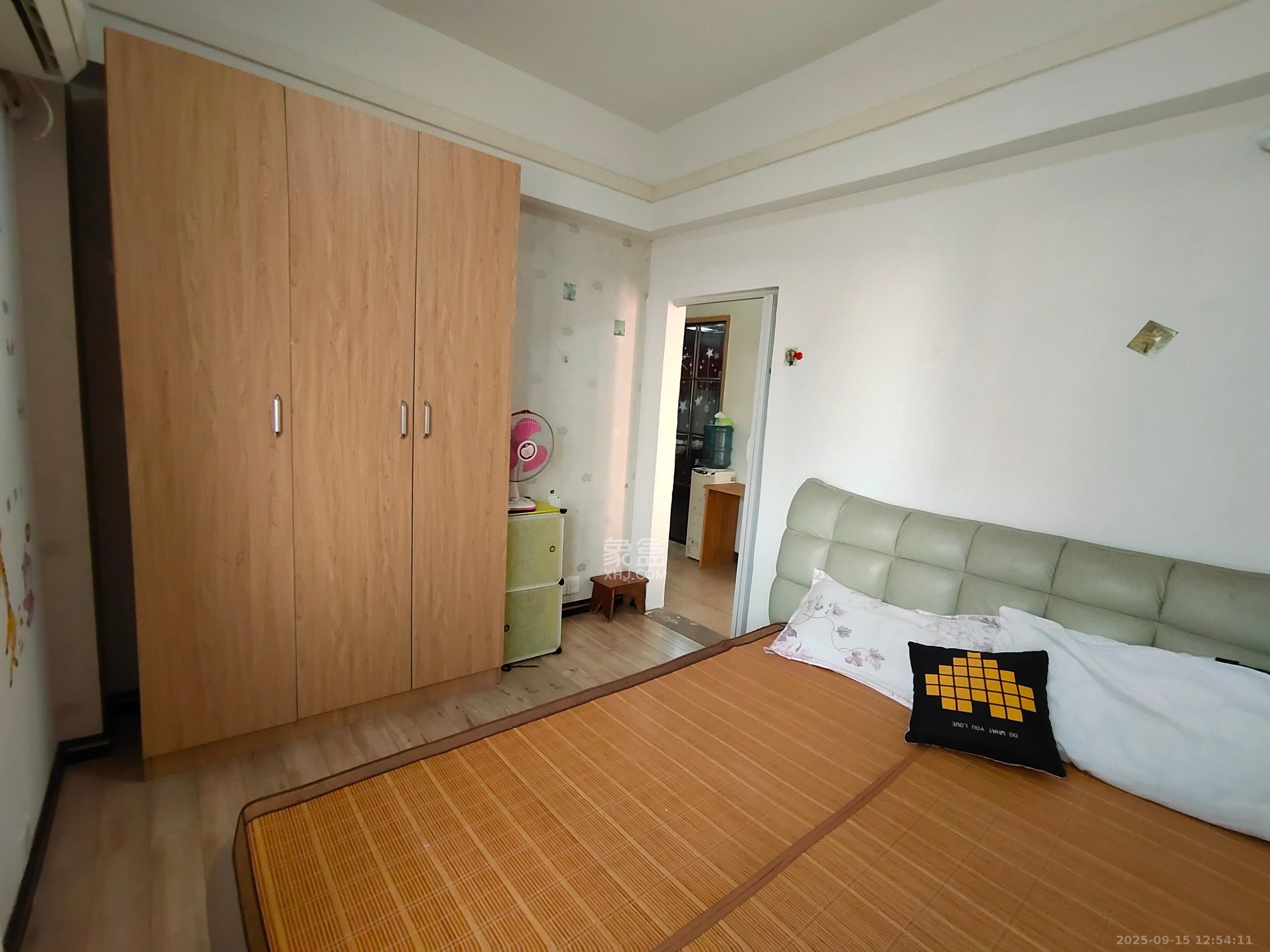 瑞都华庭（华庭美苑）  2室2厅1卫    2000.0元/月室内图