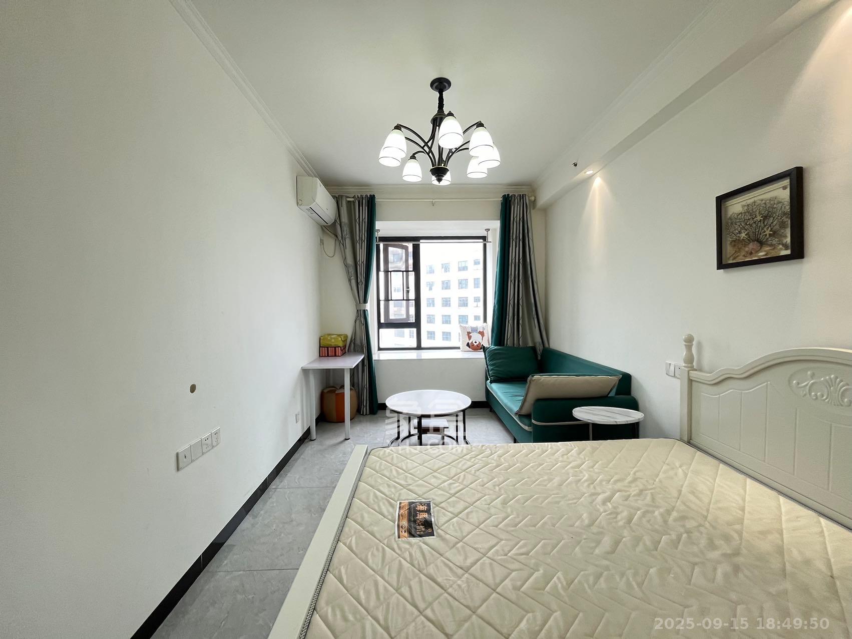 保利麓谷林语I区  1室1厅1卫    1500.0元/月室内图