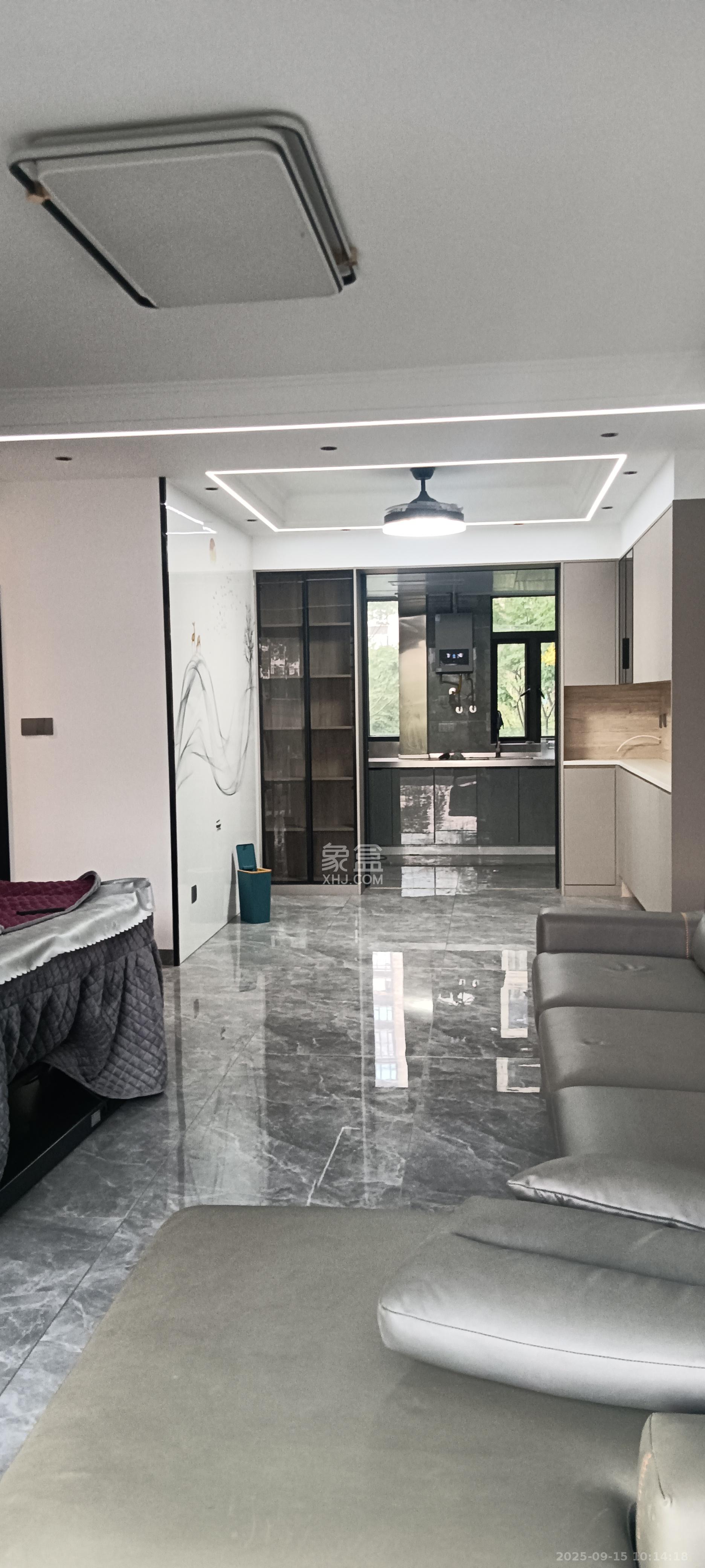 金驰东方樾  4室2厅2卫    2800.0元/月