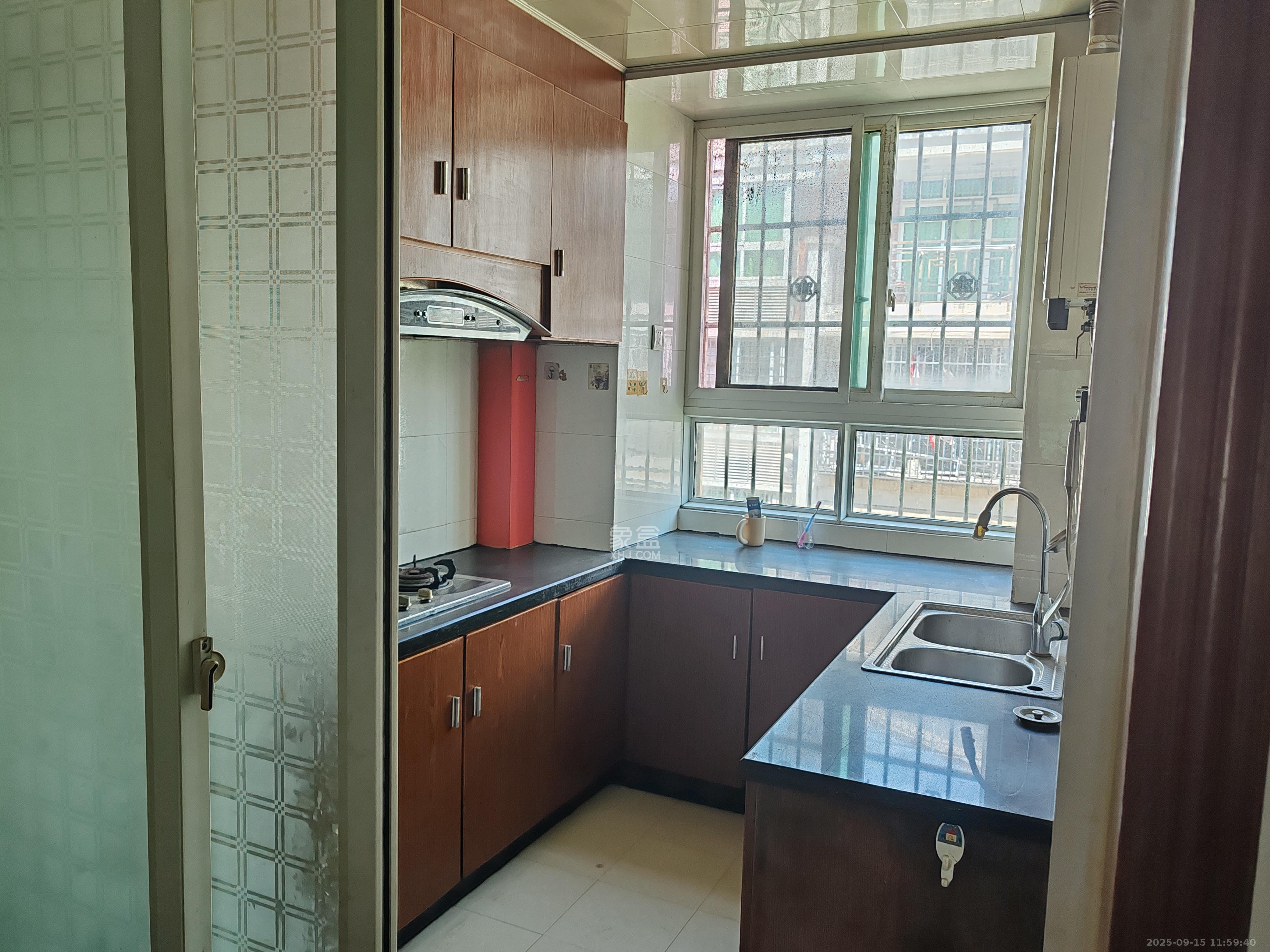 恒鑫澜北湾  3室2厅1卫    2200.0元/月室内图