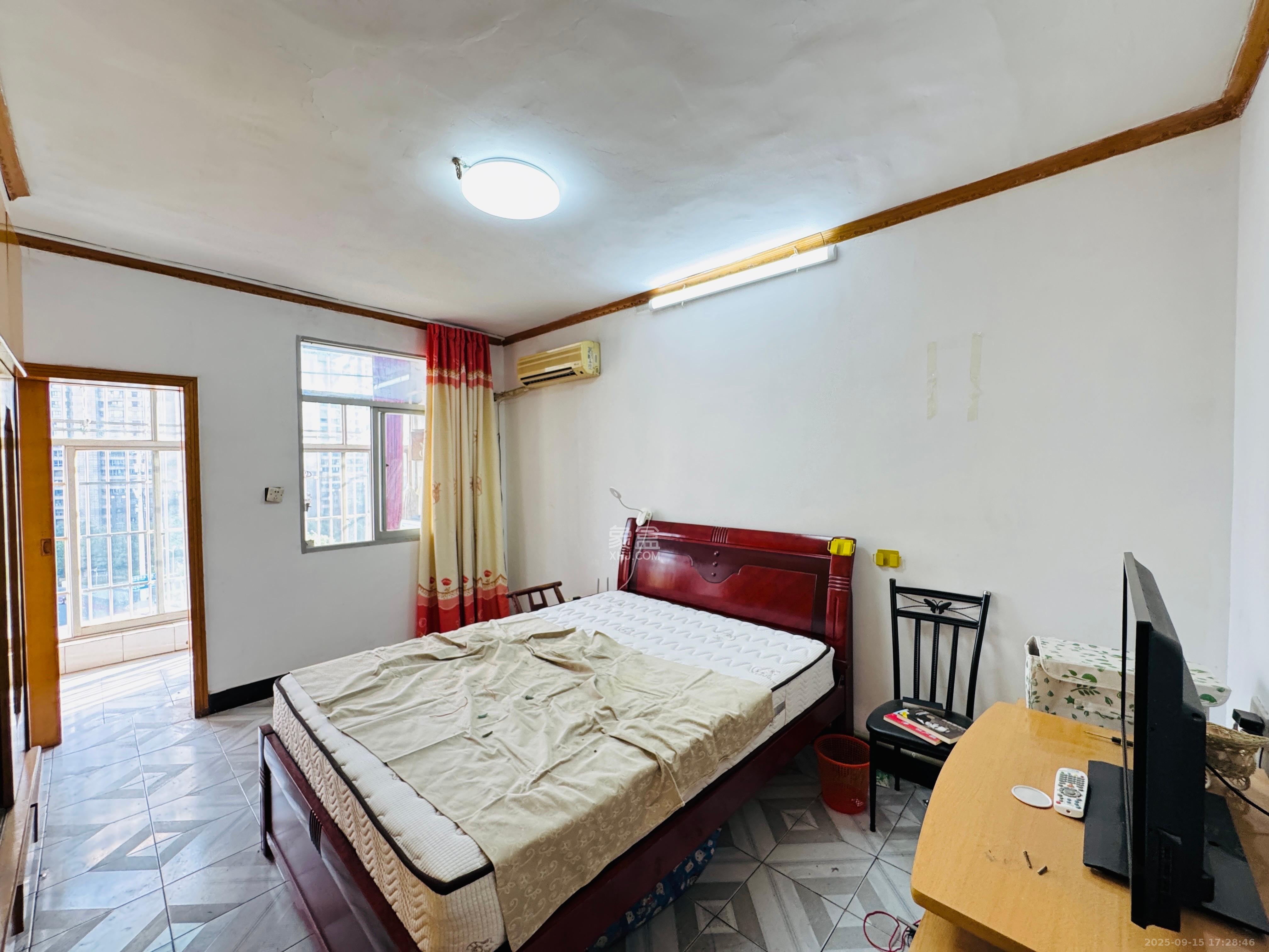 书院路电梯厂宿舍（宝塔山）  2室1厅1卫    1200.0元/月室内图