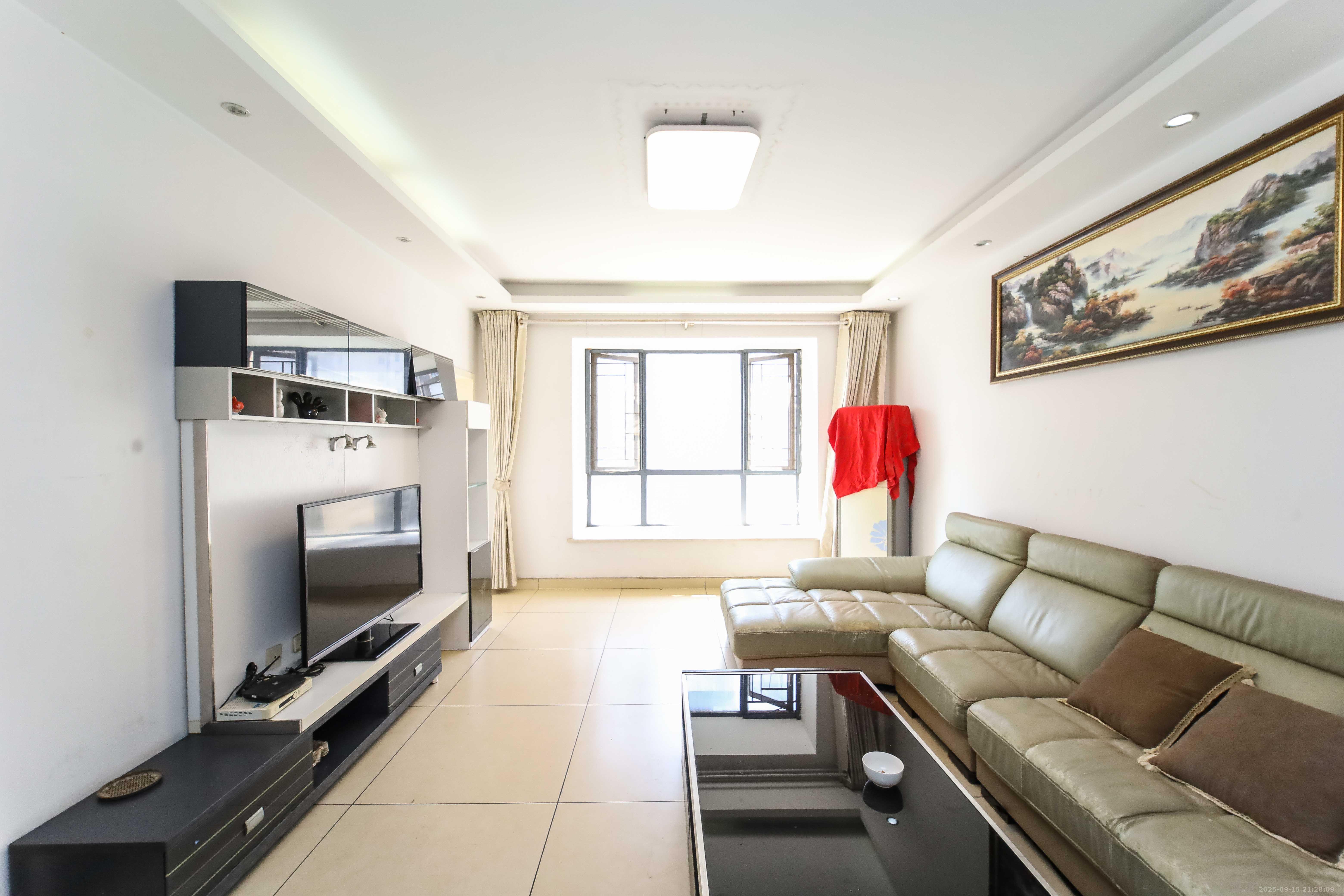 泊爱蓝湾  3室2厅2卫    130.0万 泊爱蓝湾  3室2厅2卫    130.0万