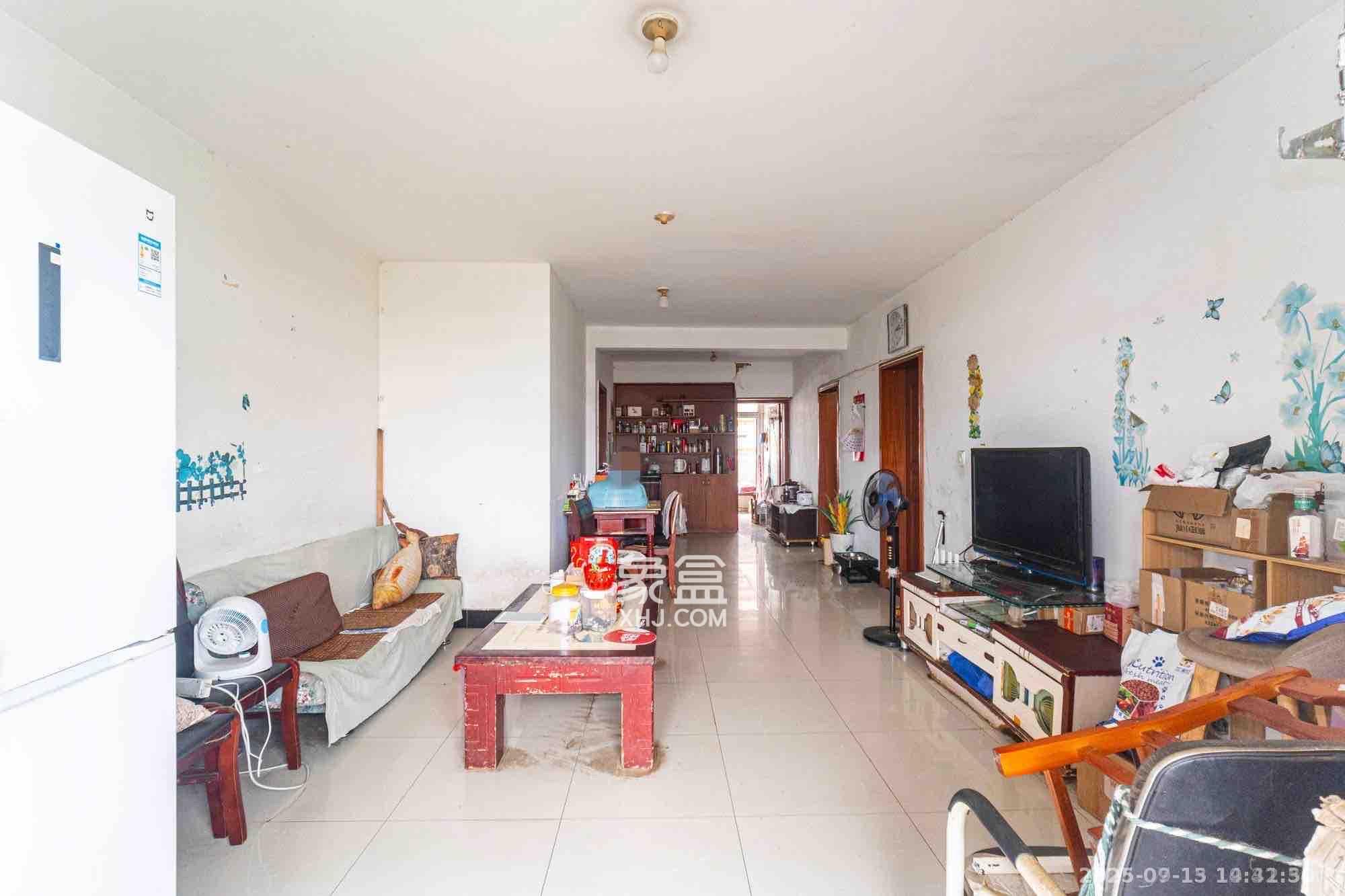 晶华美地  2室2厅2卫    1400.0元/月室内图