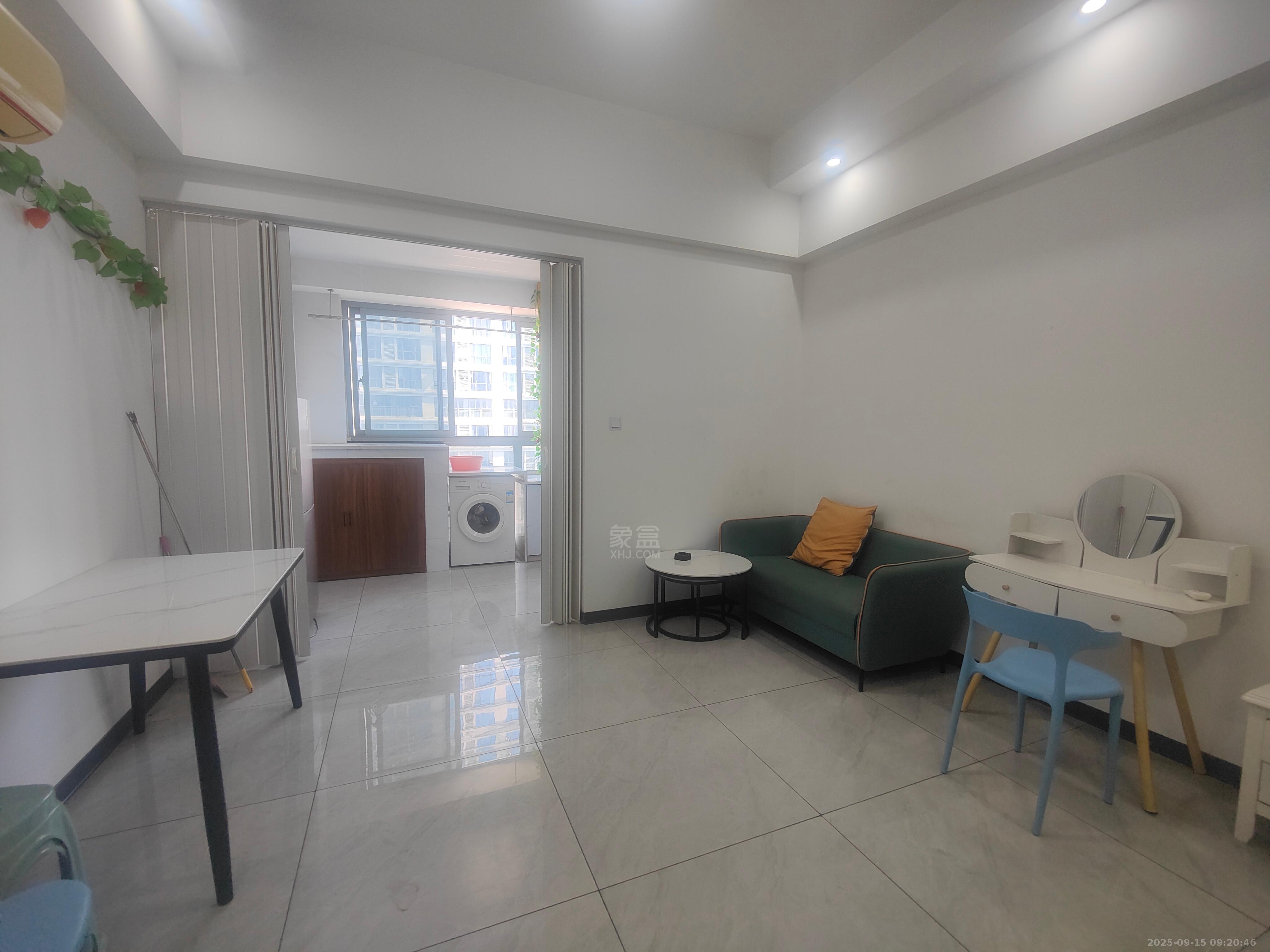 尚格广场 1室1厅1卫 1500.0元/月 尚格广场 1室1厅1卫 1500.0元/月室内图