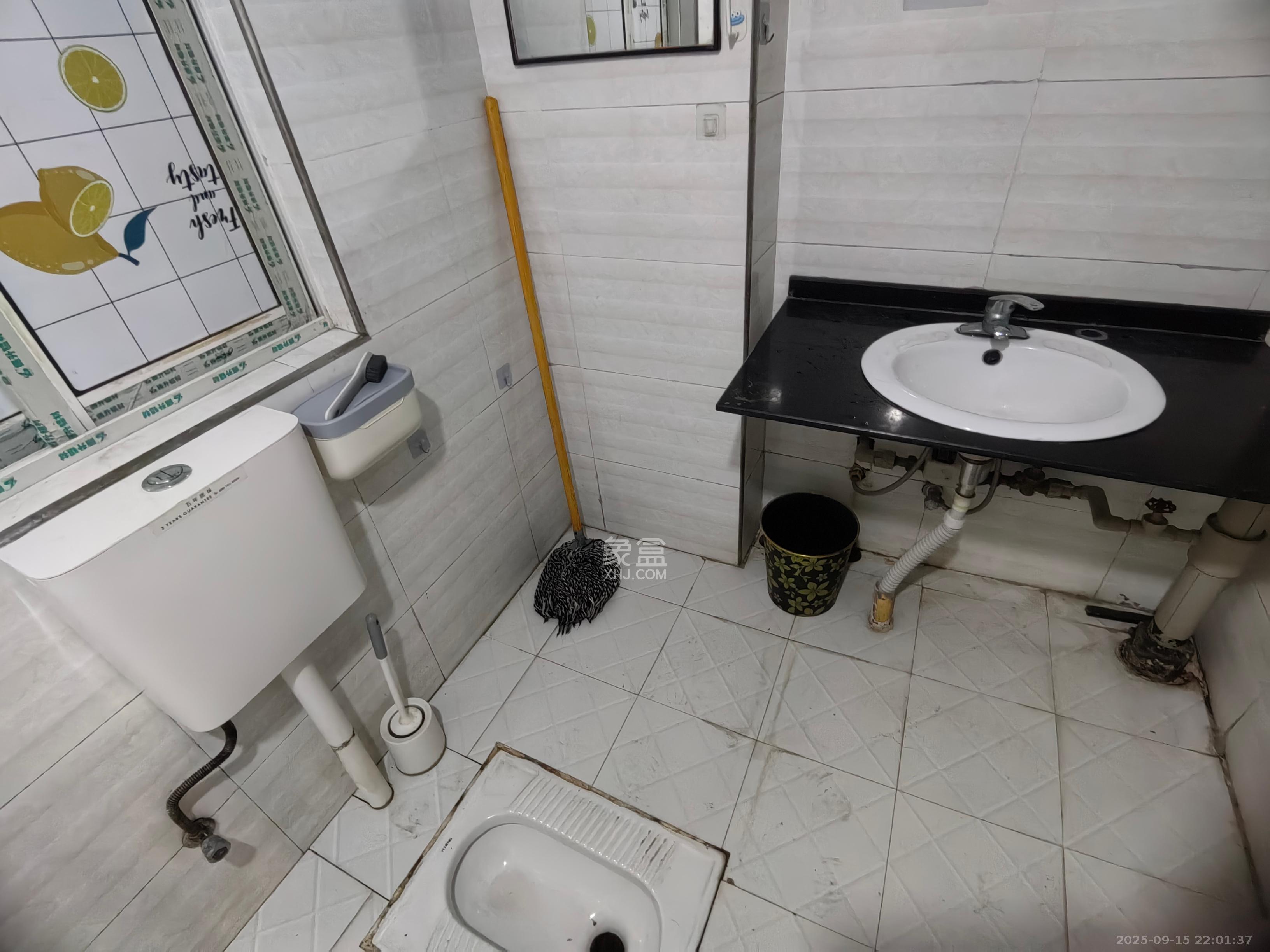 洞井二小区 2室2厅1卫 1700.0元/月 洞井二小区 2室2厅1卫 1700.0元/月室内图