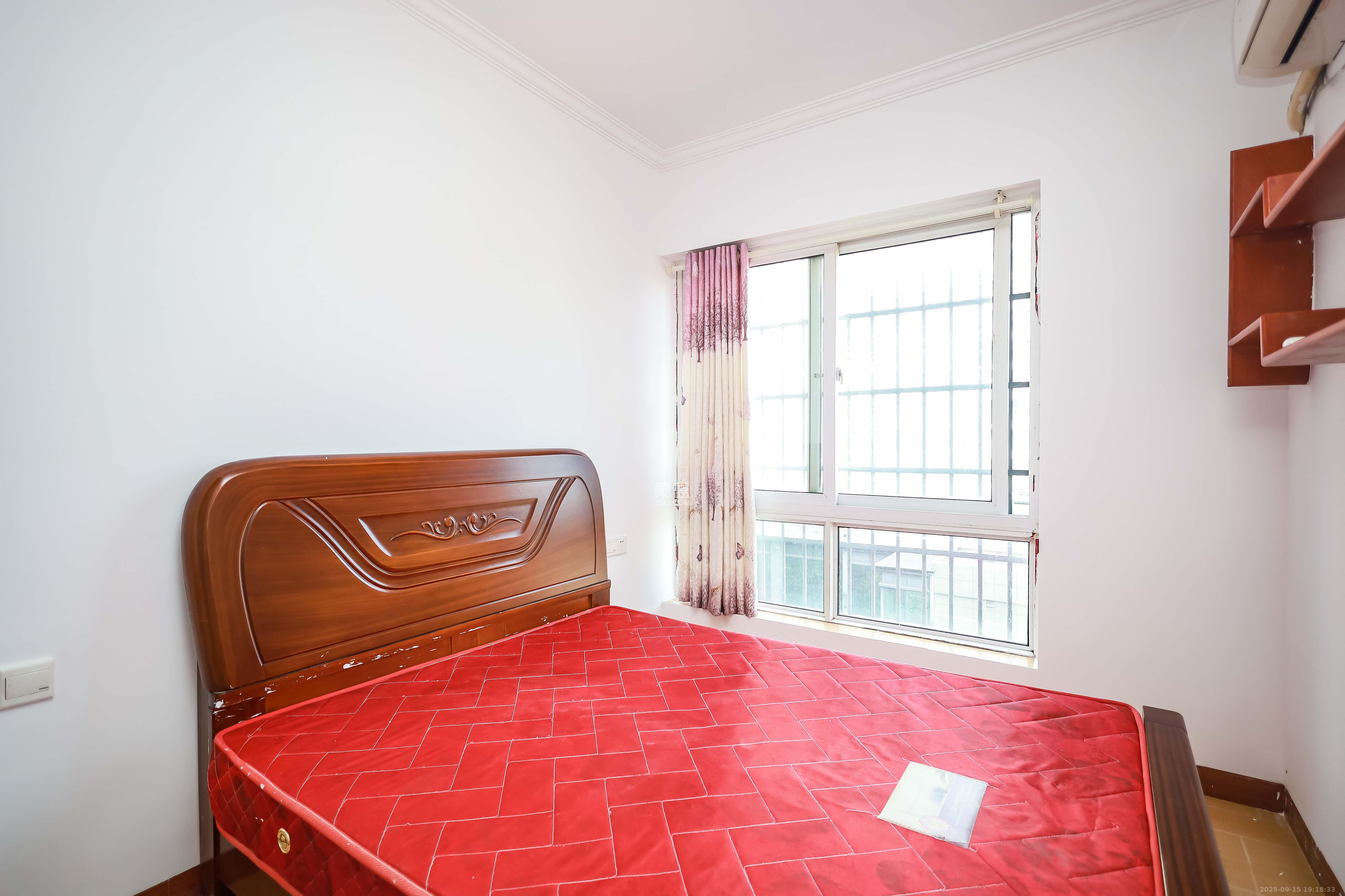 天麓尚层 3室1厅2卫 76.8万 天麓尚层 3室1厅2卫 76.8万卧室