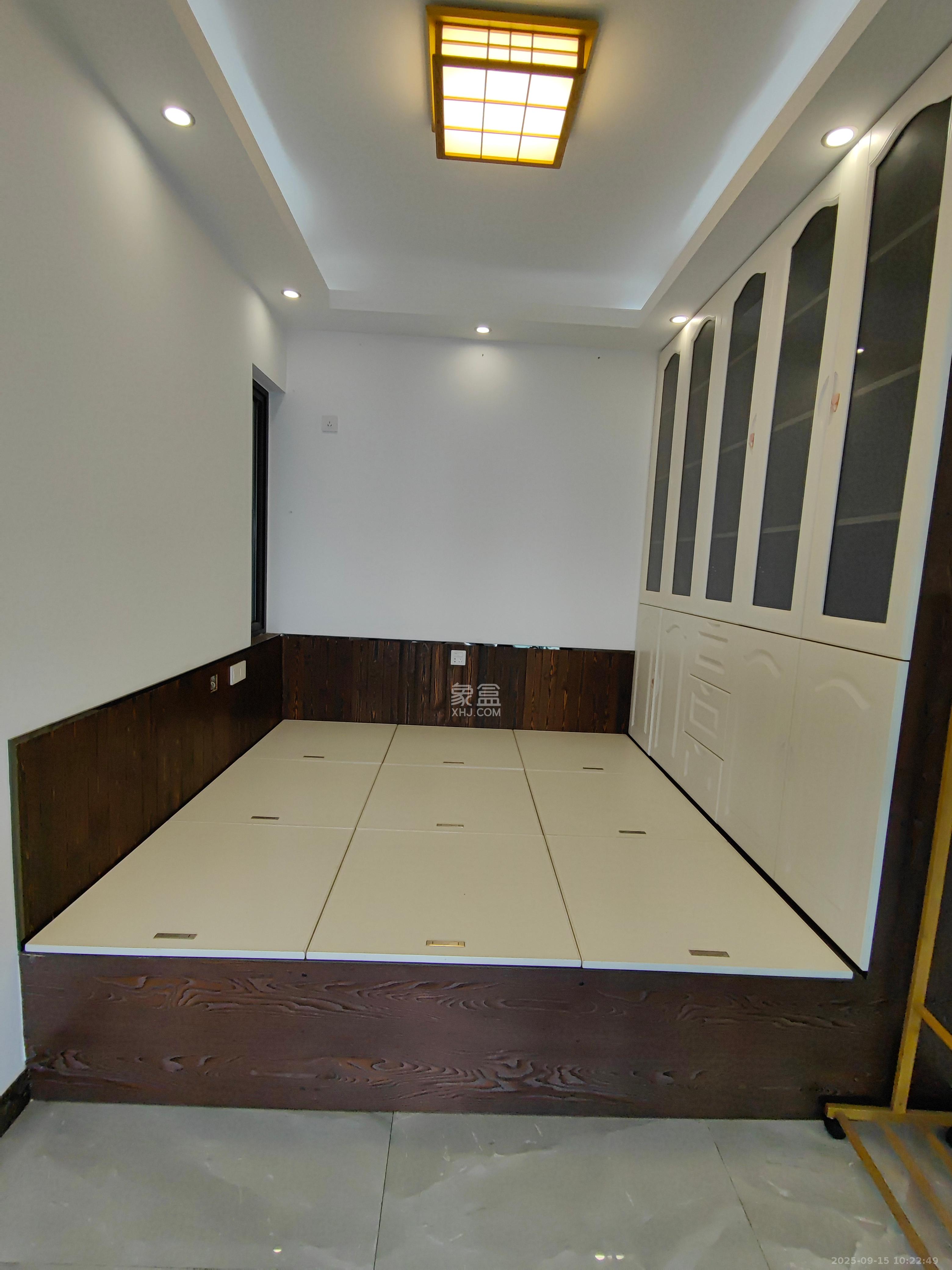 天祥水晶湾  4室2厅2卫    5000.0元/月室内图