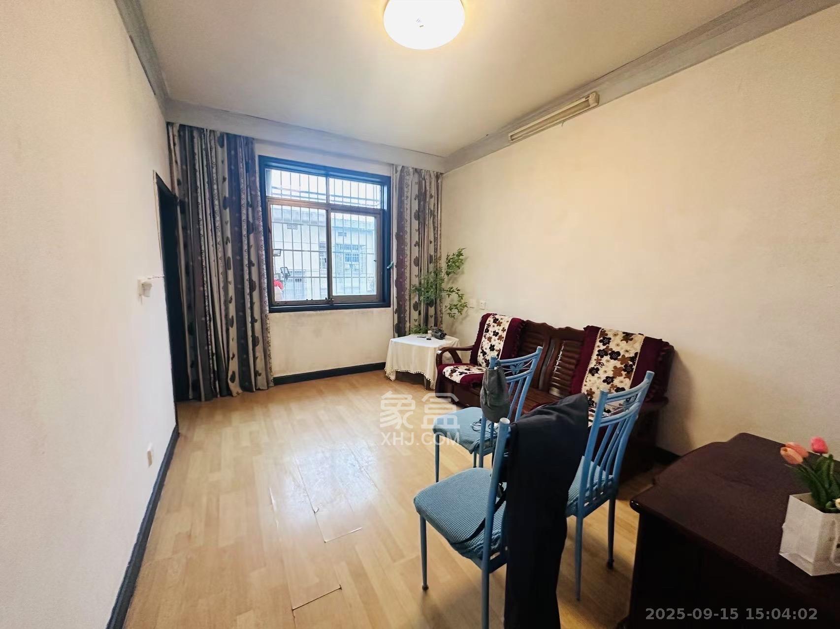 长沙市自来水有限公司金盆岭住宅区(赤岭路4号) 2室1厅1卫 1300.0元/月 长沙市自来水有限公司金盆岭住宅区(赤岭路4号) 2室1厅1卫 1300.0元/月室内图