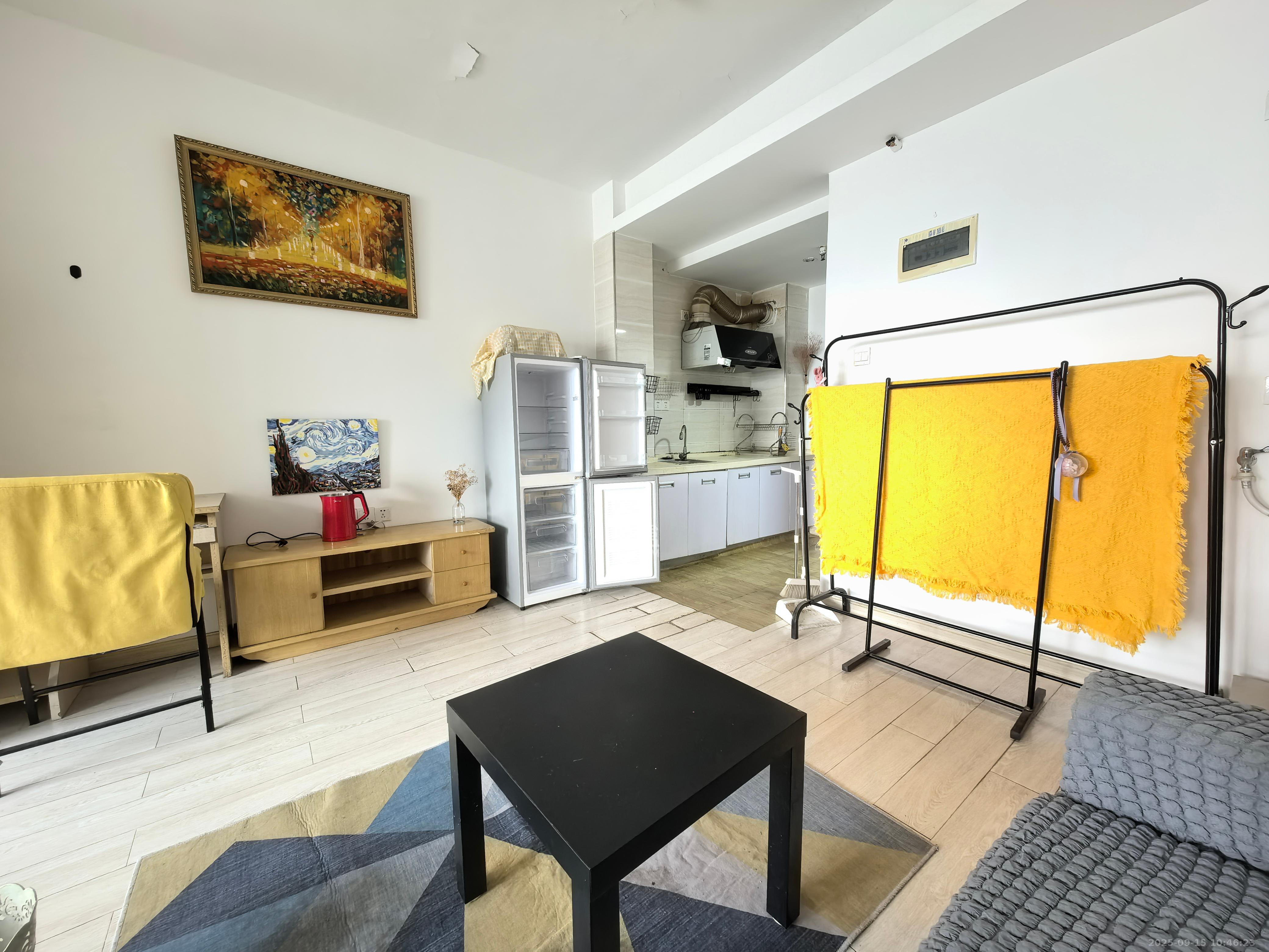 观园国际公寓 1室1厅1卫 1500.0元/月 观园国际公寓 1室1厅1卫 1500.0元/月室内图