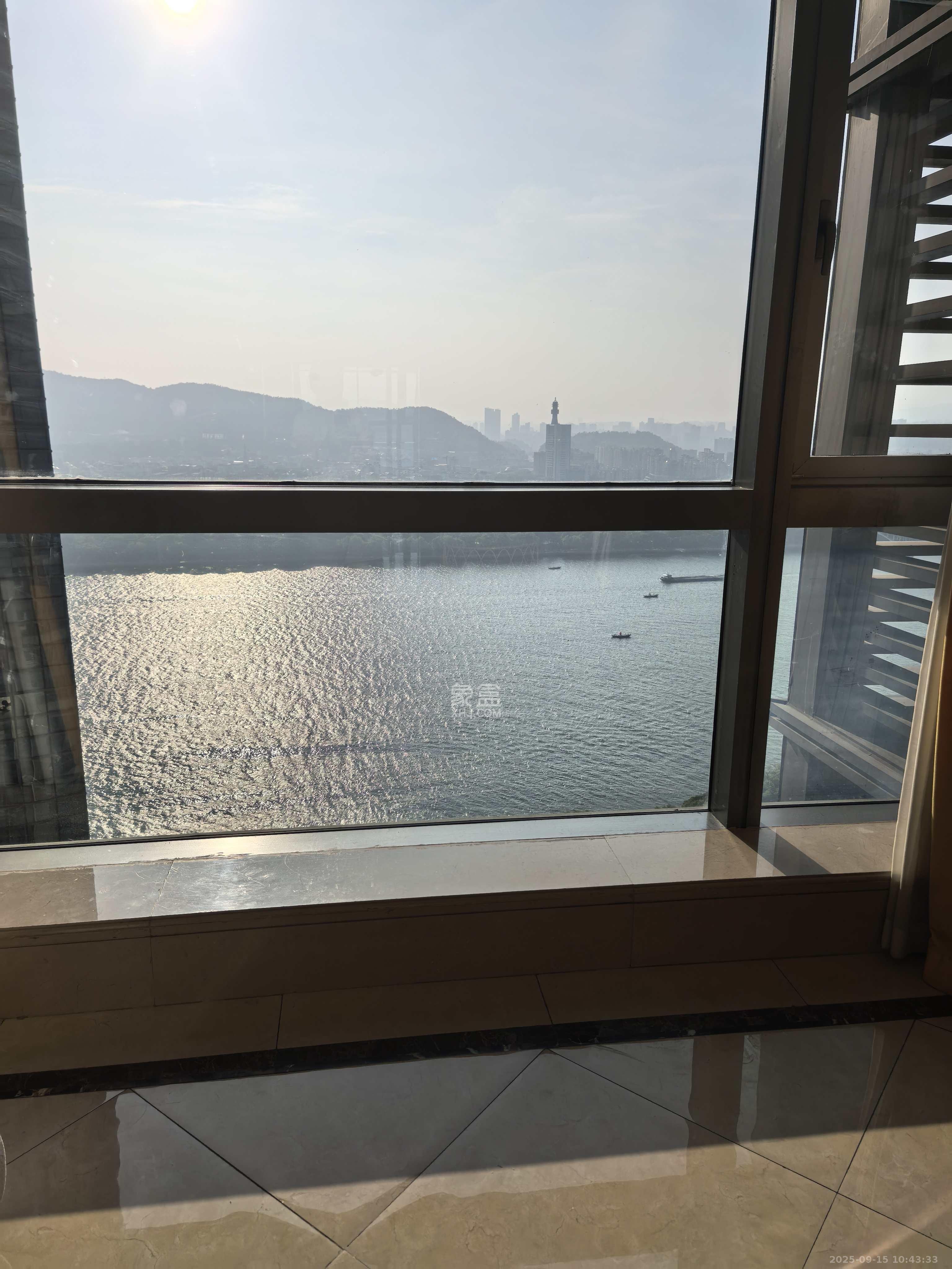 华远国际公寓  2室2厅2卫    6800.0元/月室内图