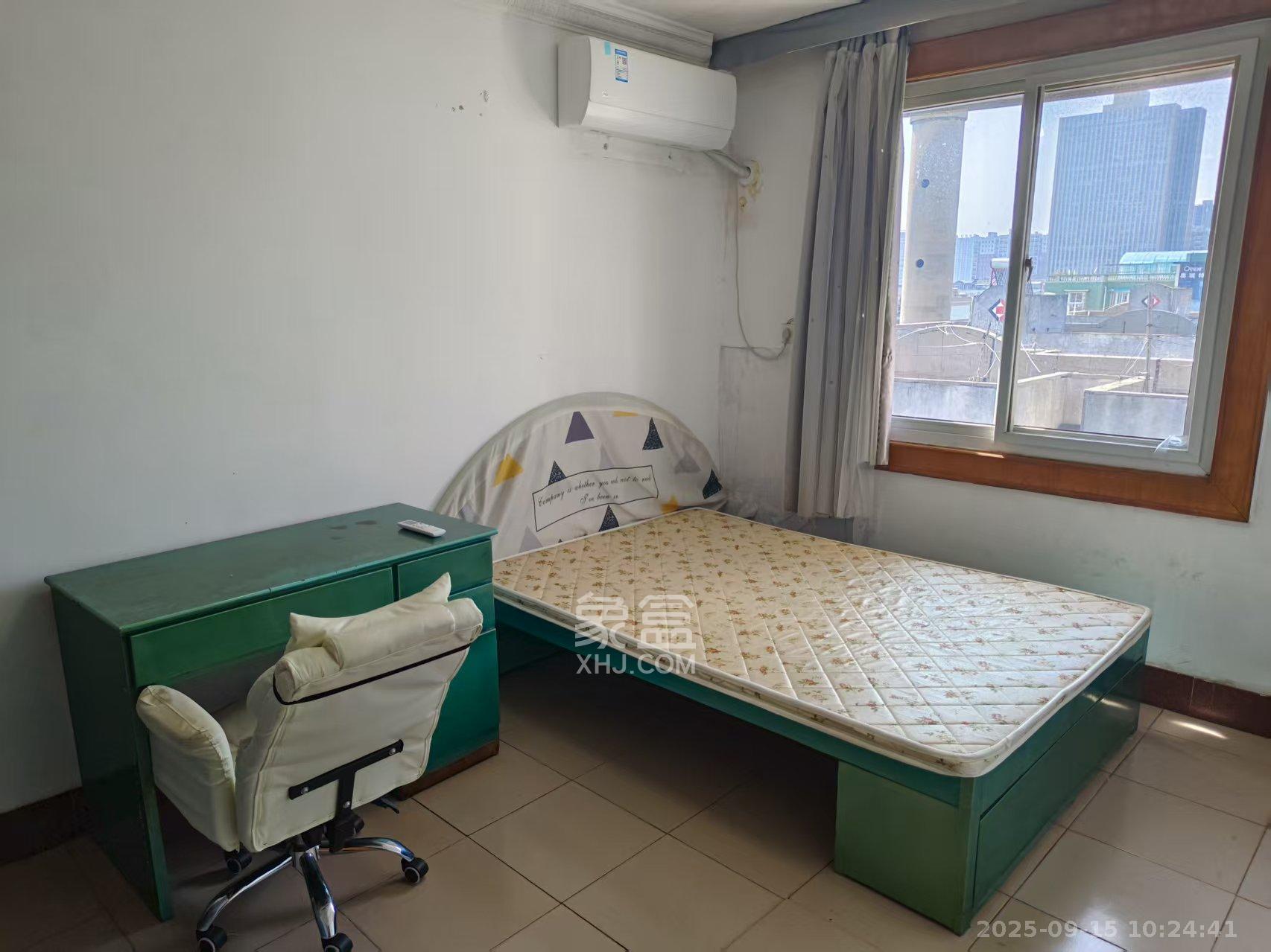 荷花园市直教师村（长沙市教育局直属教师二村）  1室2厅1卫    1800.0元/月室内图