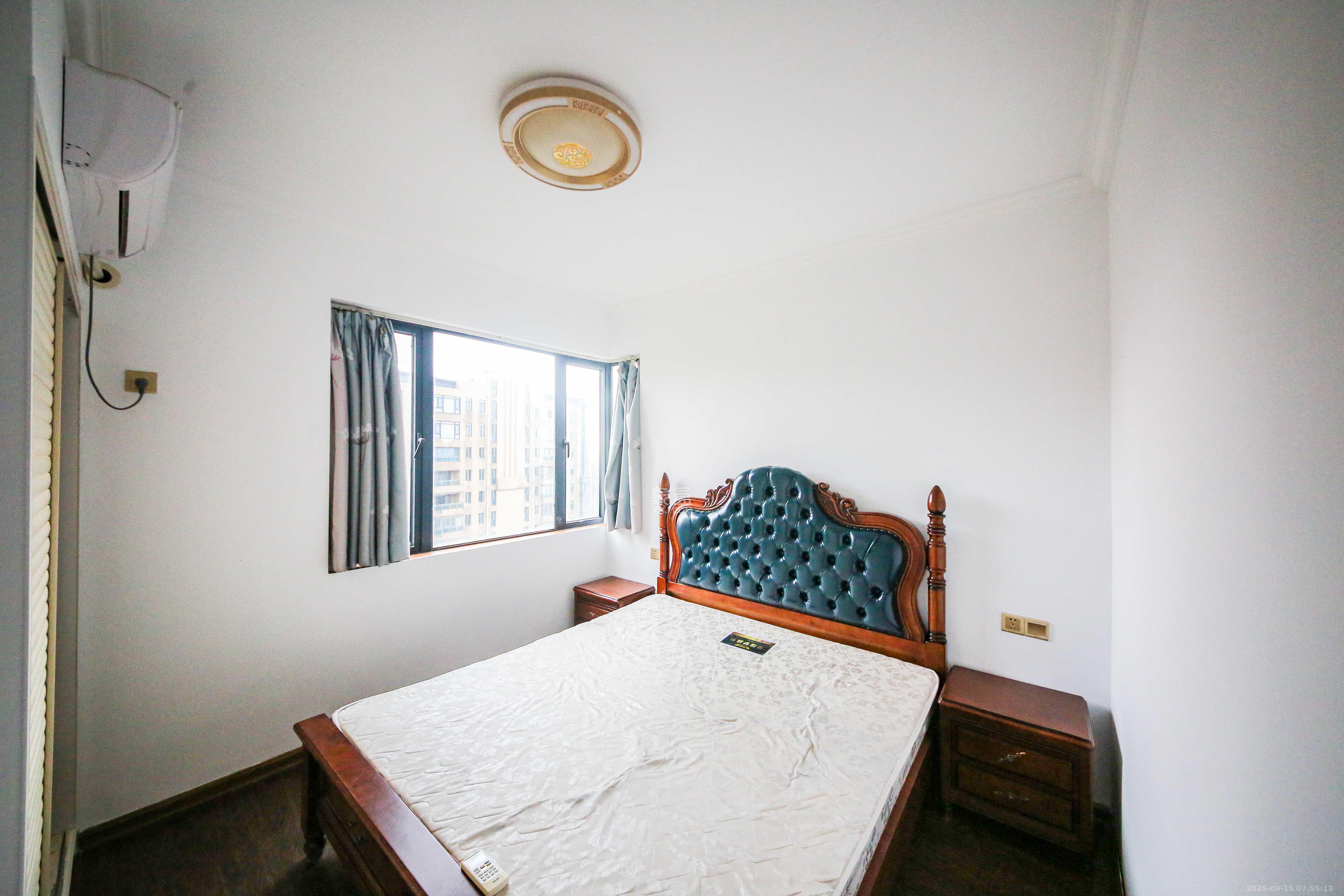 湘府9号 3室2厅2卫 138.0万 湘府9号 3室2厅2卫 138.0万卧室