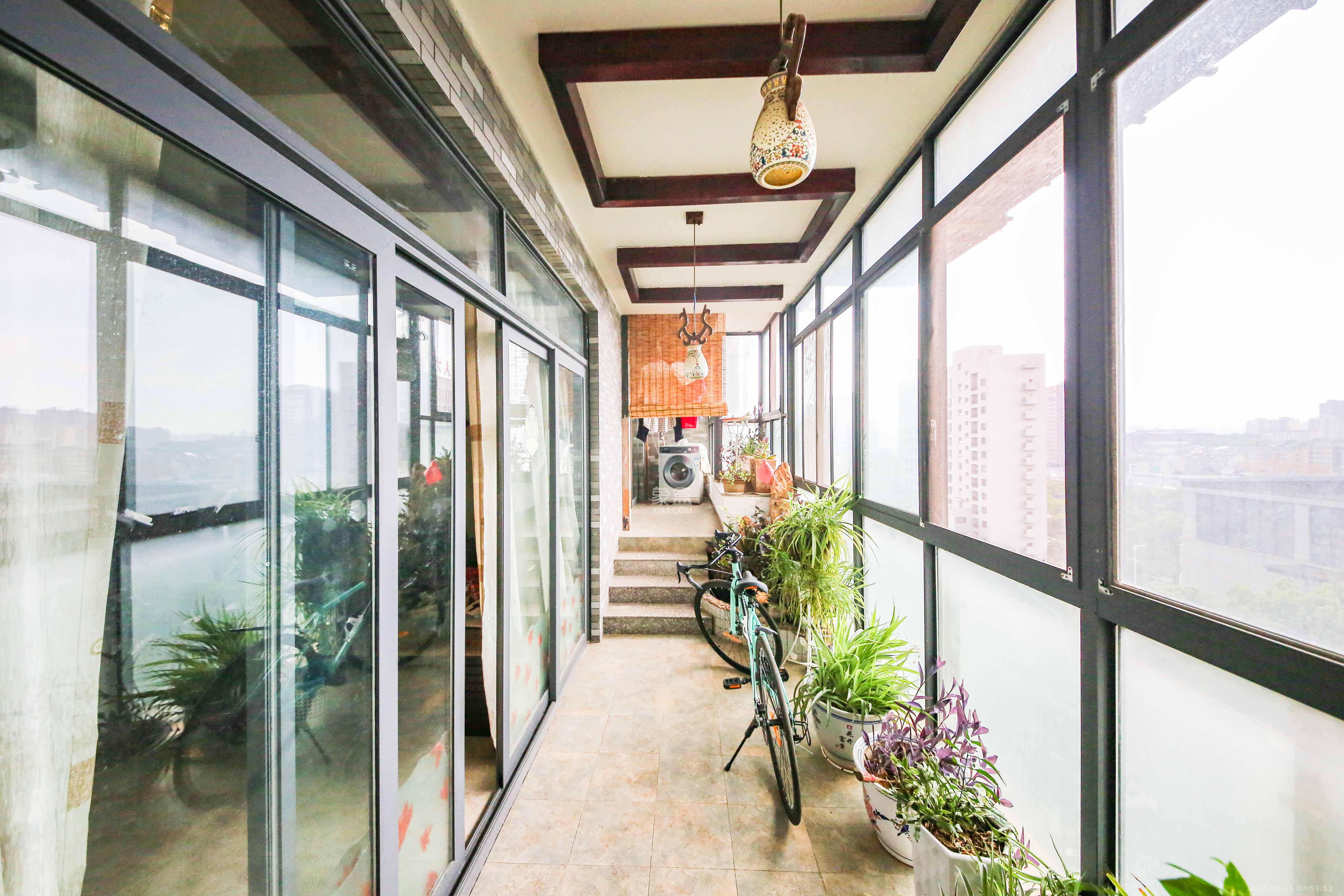 梦网景园 4室2厅2卫 168.0万 梦网景园 4室2厅2卫 168.0万阳台