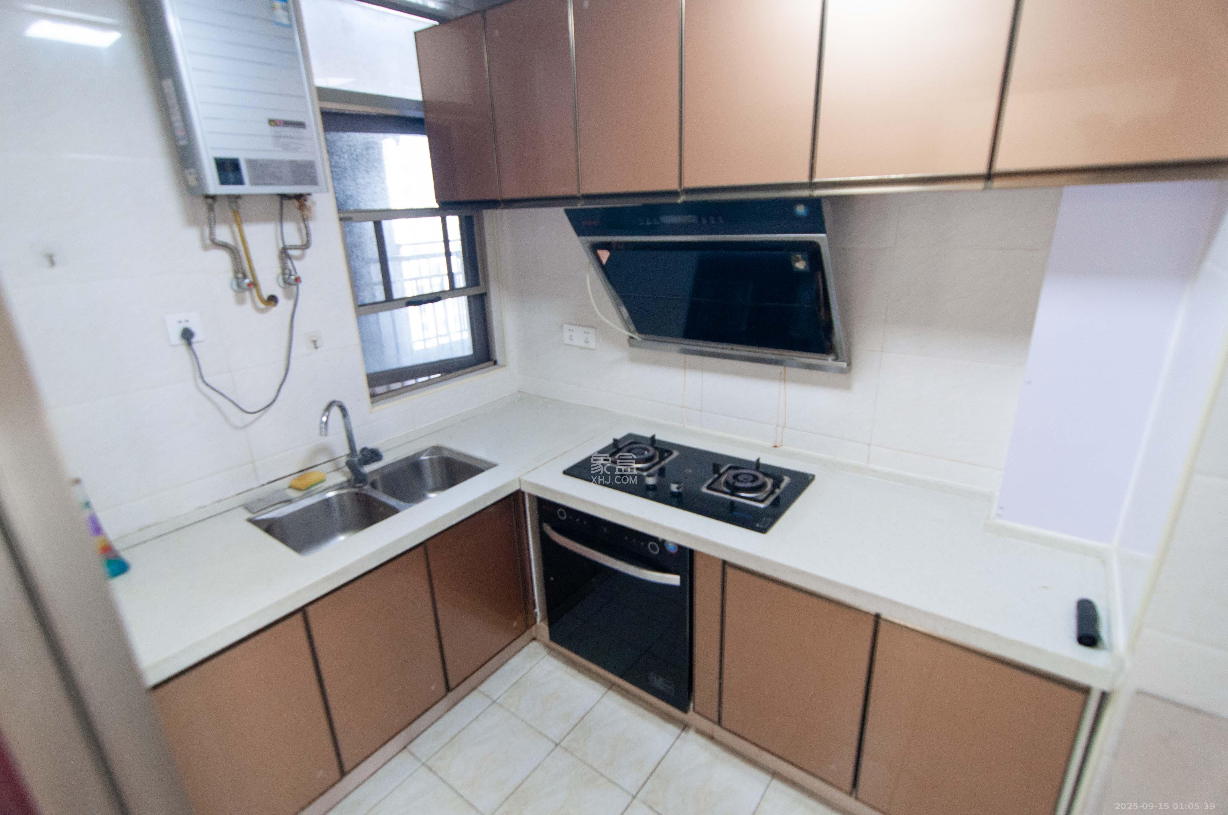 梅溪湖金茂悦(金悦雅苑)  3室2厅1卫    105.0万 梅溪湖金茂悦(金悦雅苑)  3室2厅1卫    105.0万厨房