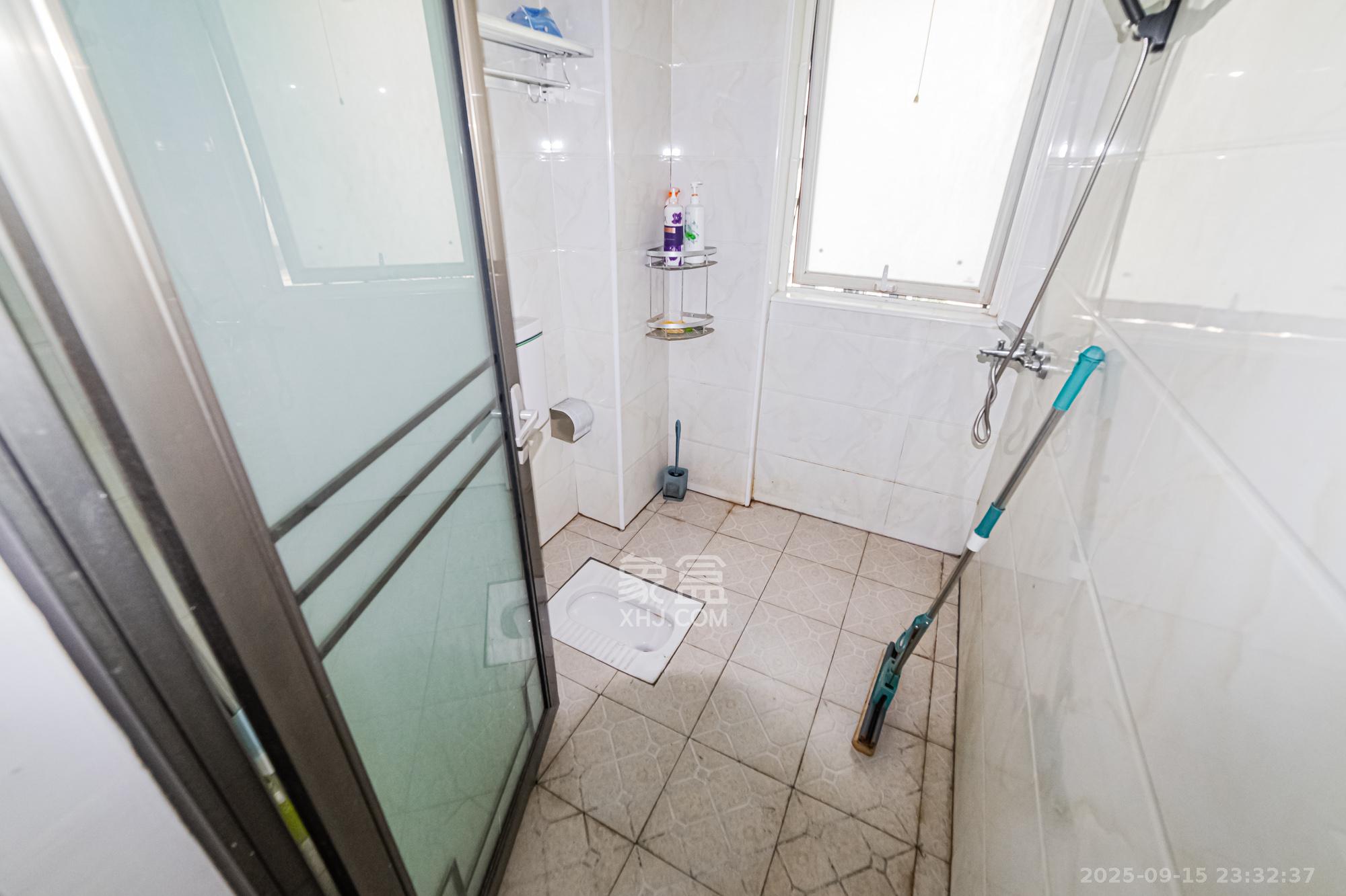 北辰三角洲E7区 4室2厅2卫 255.0万 北辰三角洲E7区 4室2厅2卫 255.0万卫生间