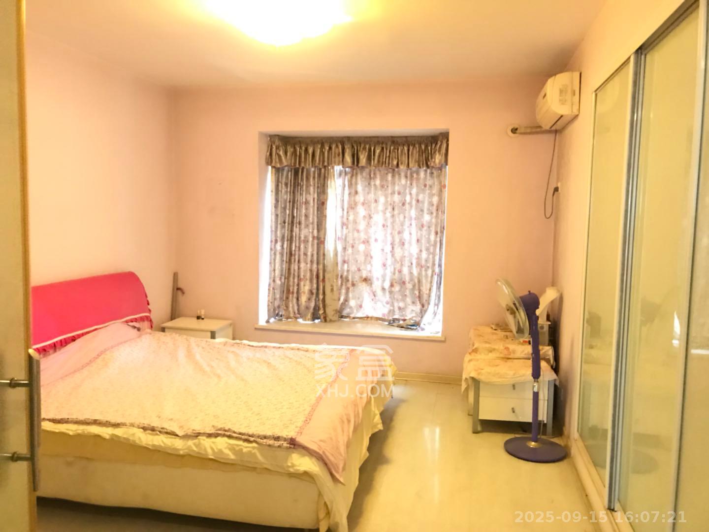 美林景园 4室2厅2卫 3500.0元/月 美林景园 4室2厅2卫 3500.0元/月室内图