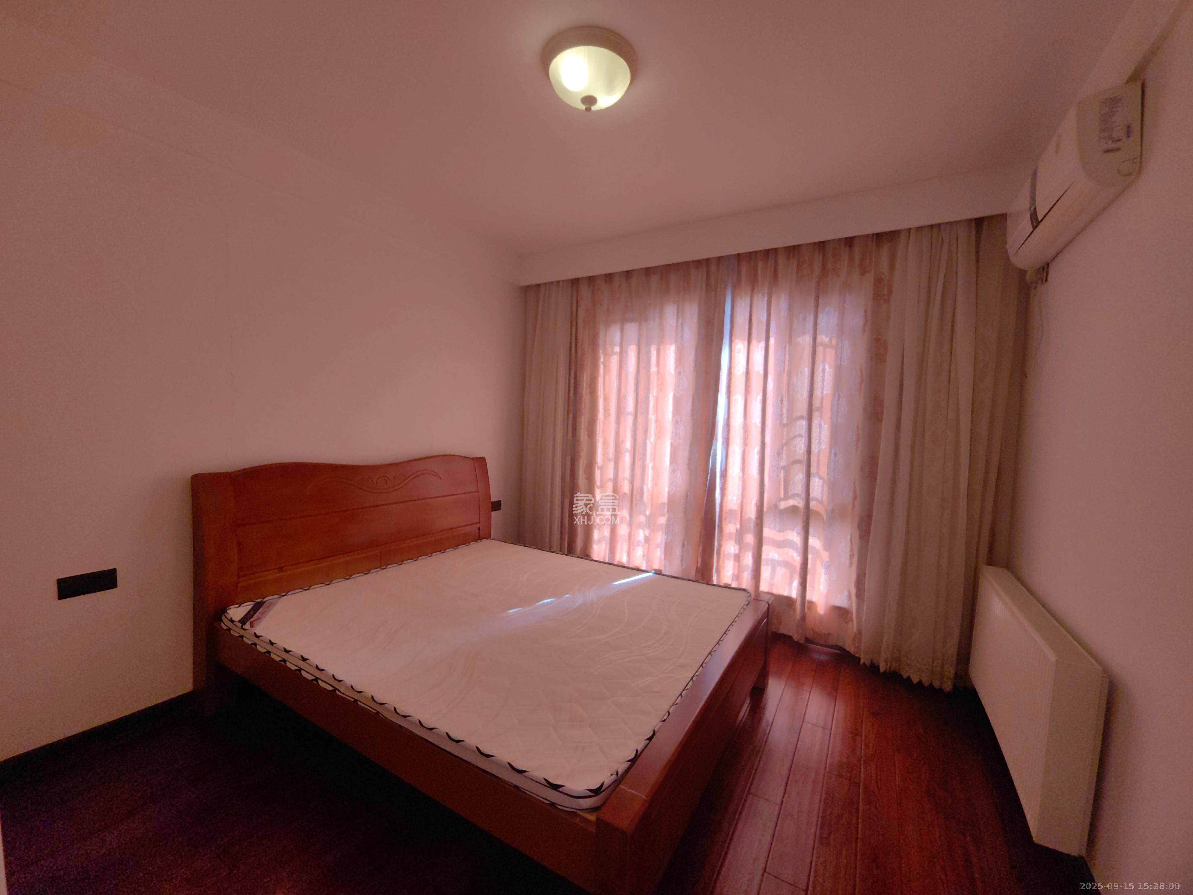 第六都（陆都小区）  3室2厅2卫    4500.0元/月室内图