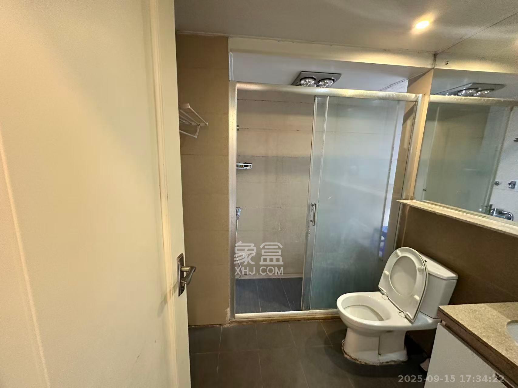时代倾城一期  1室2厅1卫    2300.0元/月室内图