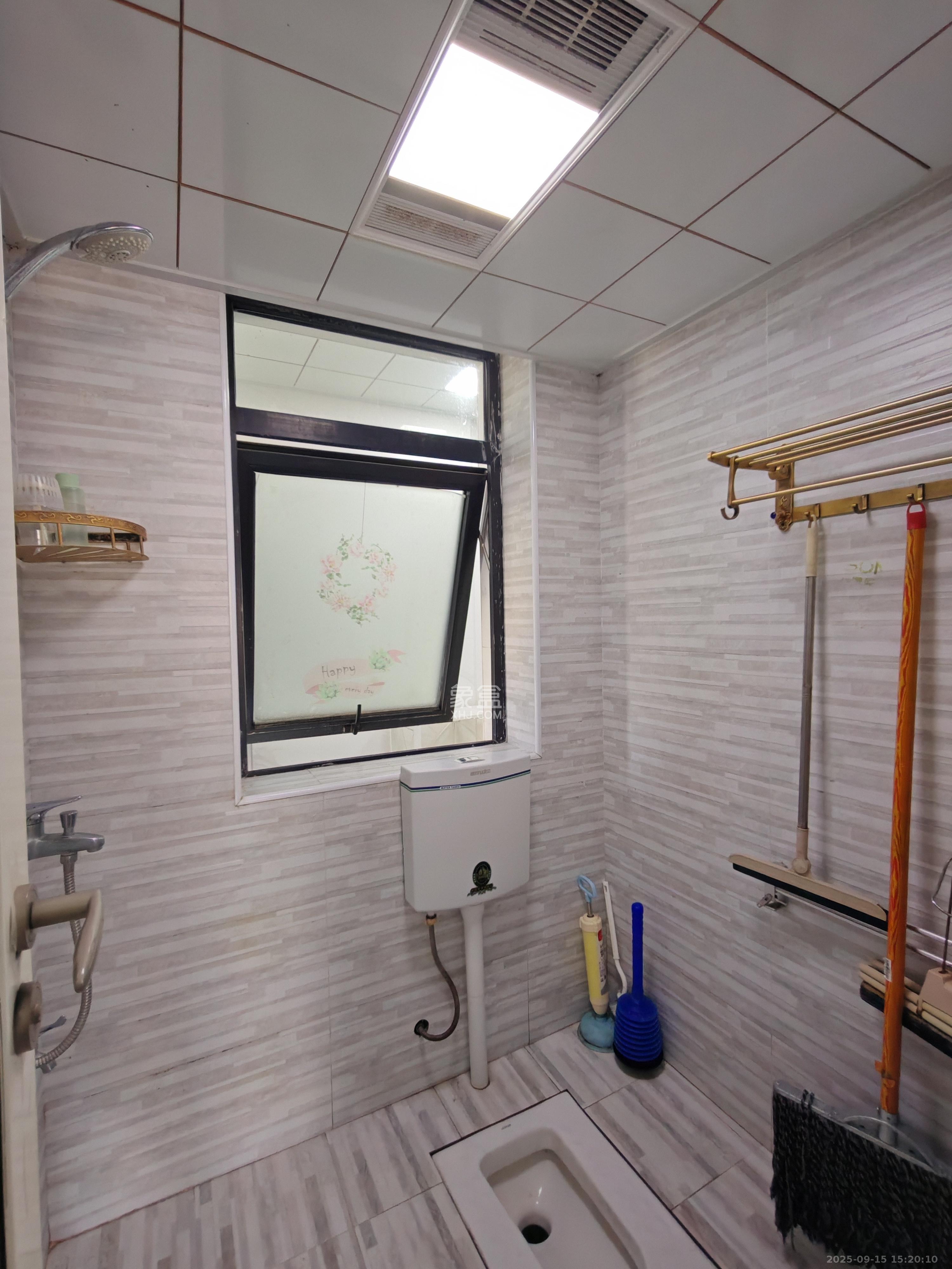 高盛华成  3室2厅1卫    2300.0元/月室内图