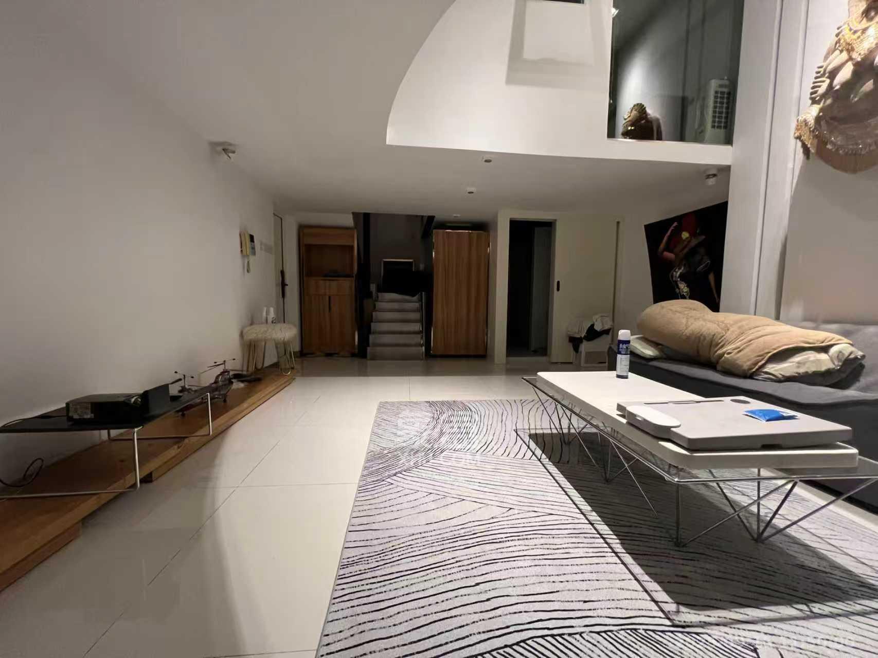 曼哈顿新贵  3室2厅1卫    3600.0元/月室内图